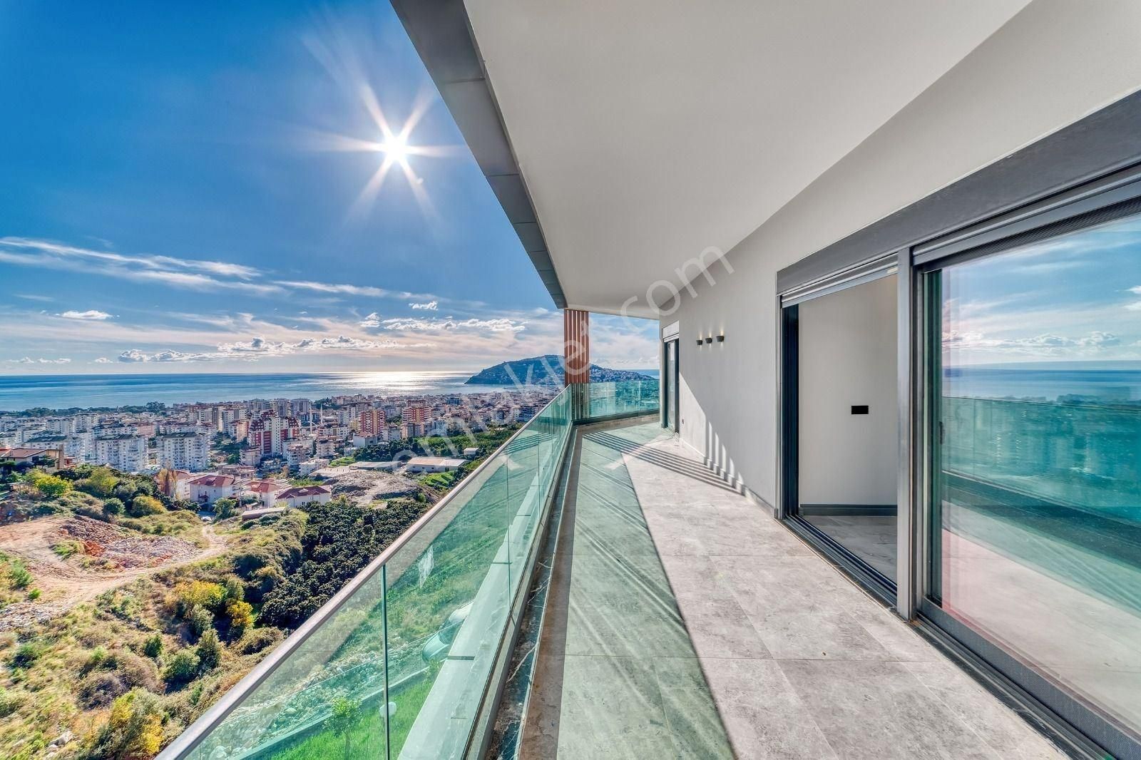 Alanya / Cikcilli’de Panoramik Manzaralı 5+2 Lüks Müstakil Villa - Görsel 18