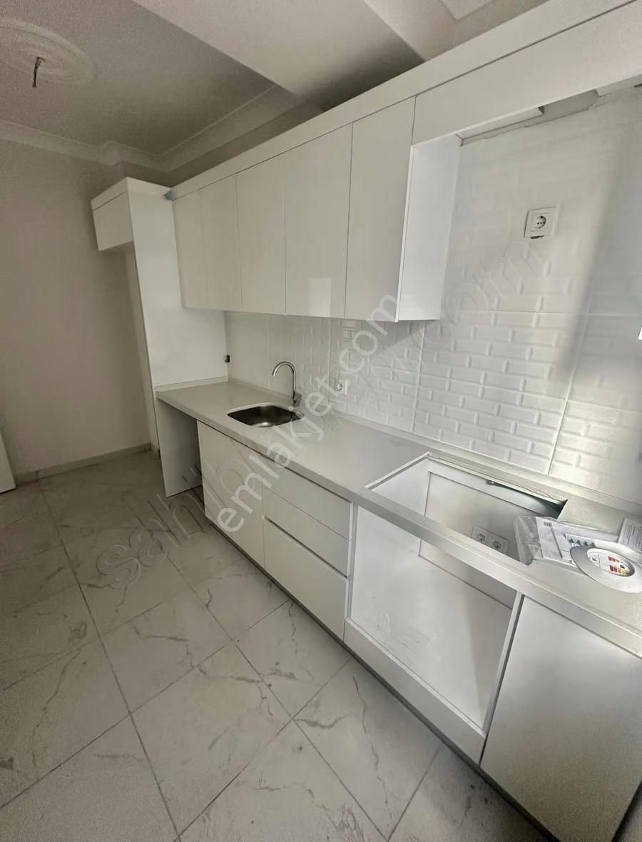 Mustafa Kemal Paşada Kiralık 2+1 Daire Sıfır Binada Asansörlü - Görsel 3