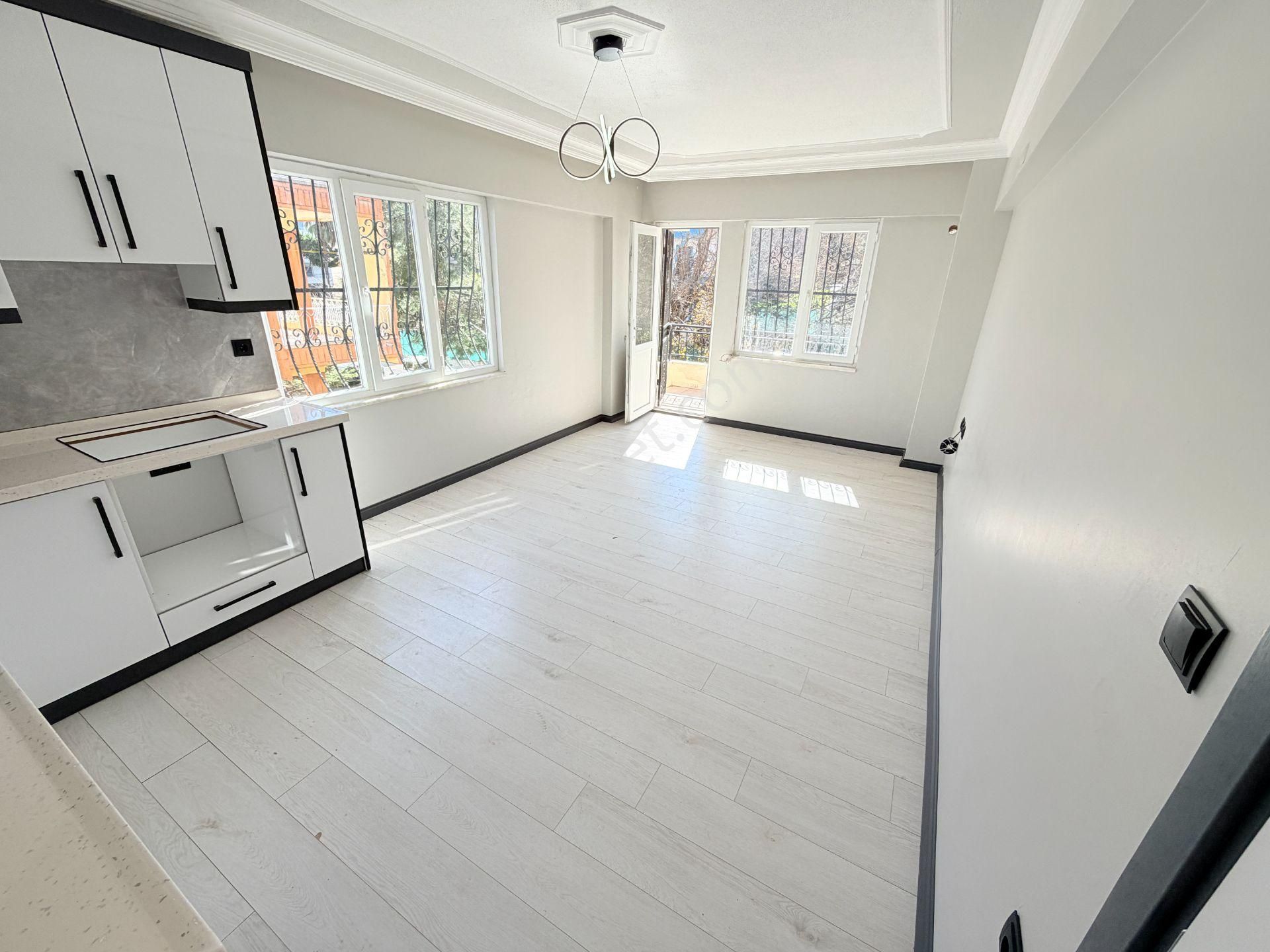 Didim Çamlık'ta Denize 300m Ara Kat Ön Cephe Masrafsız 2+1 Daire - Görsel 5