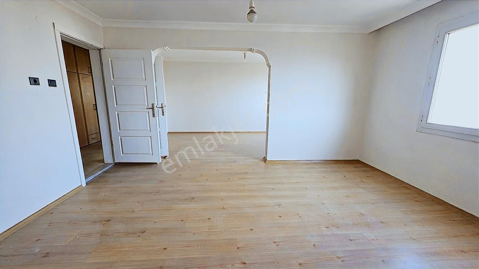 Bozyaka Kapalı Pazar Yerine 1 Dakika Mesafede Ferah Köşe Daire