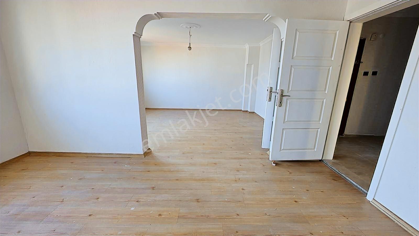 Bozyaka Kapalı Pazar Yerine 1 Dakika Mesafede Ferah Köşe Daire - Görsel 21