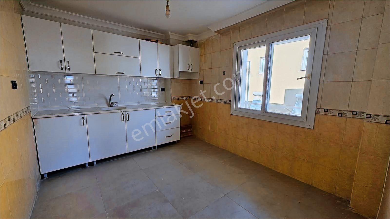 Bozyaka Kapalı Pazar Yerine 1 Dakika Mesafede Ferah Köşe Daire - Görsel 11