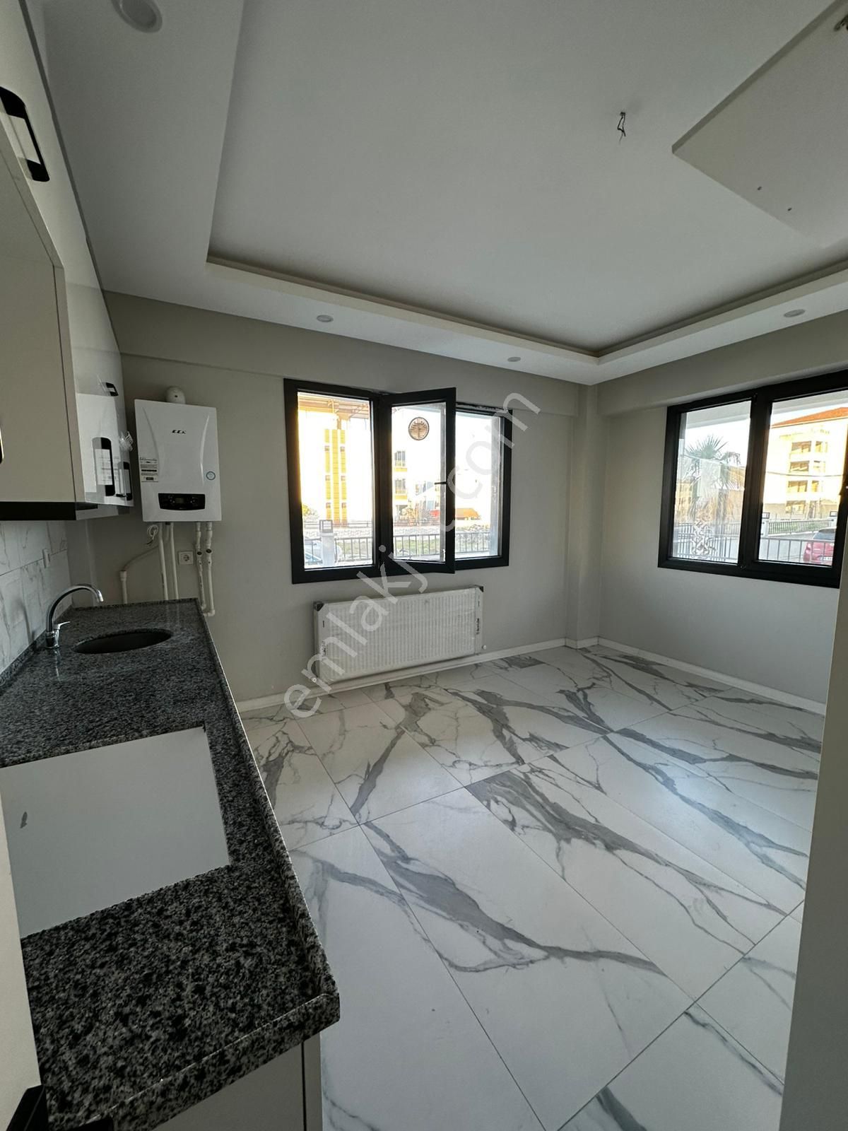 🏡ahmet Bedevi Mahallesi 🏡 ✅2+1 90m2 3 Katlının Zemin Katı ❇️açık Mutfak Petek Kombili - Görsel 3