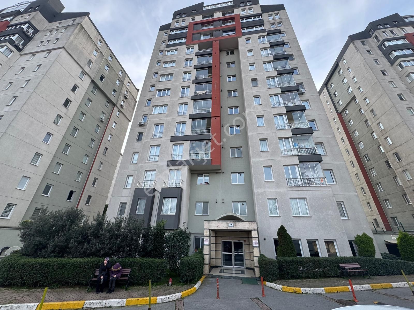 Validesuyu Konutlarında Kaçırılmayacak Fırsat!! Havuzlu 2+1 Daire