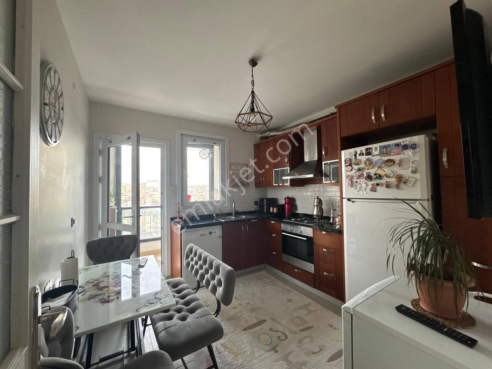 Validesuyu Konutlarında Kaçırılmayacak Fırsat!! Havuzlu 2+1 Daire - Görsel 6