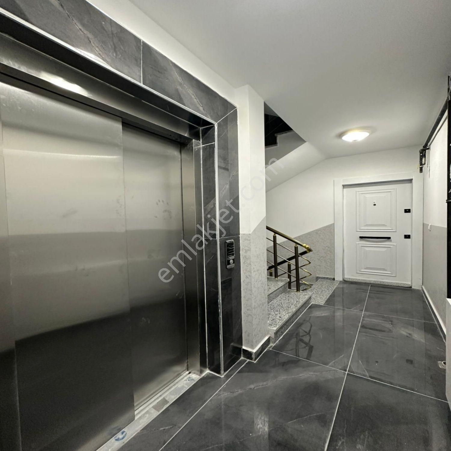 Beylikdüzü Yakuplu Mah Sosyal Tesisler'de 2+1 Satılık Daire - Görsel 2