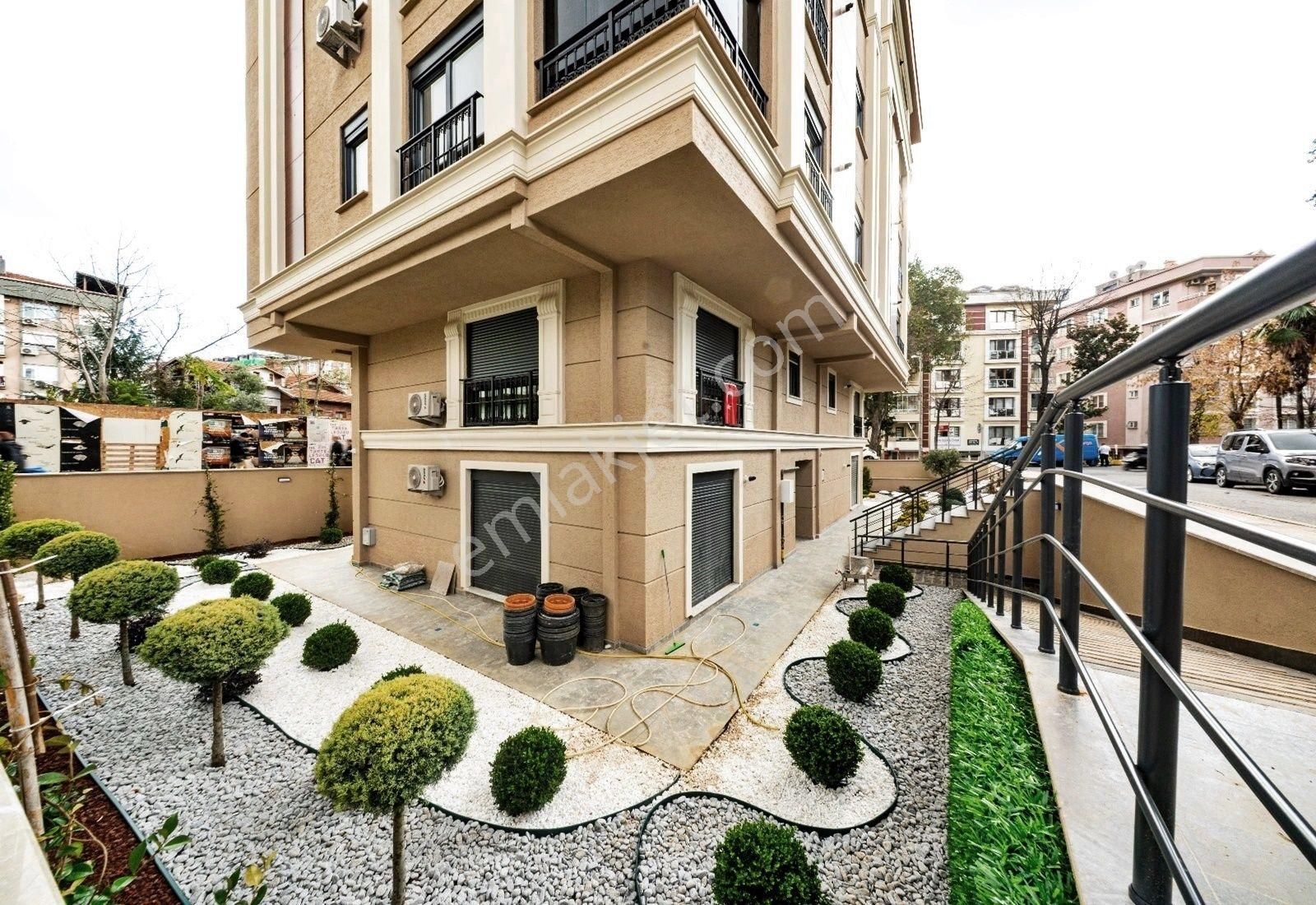 Weal World' Den Bakırköy Meydan Yakını, K.otoparklı, Bahçe Kullanımlı, Sıfır Lüks Daire ...