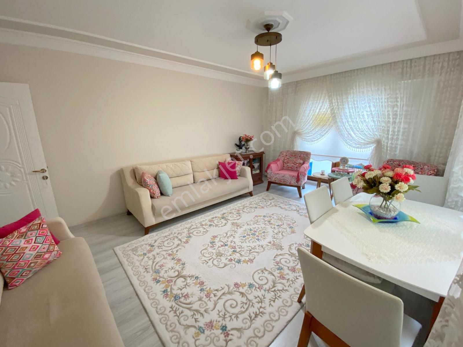 Mertcan'dan Caddeye 1dk İskanlı Ara Kat Balkonlu Fırsat 2+1 - Görsel 3