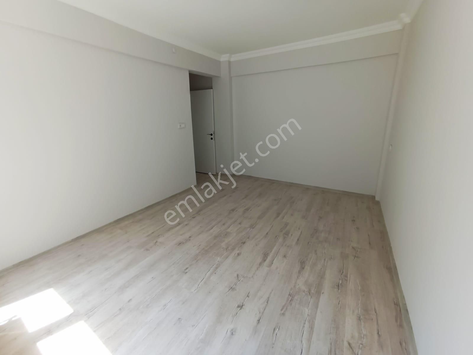 Muhtarım Dan Gönen Çarşı İçinde 187 M2 Şehir Parkına Yakın Daire - Görsel 4