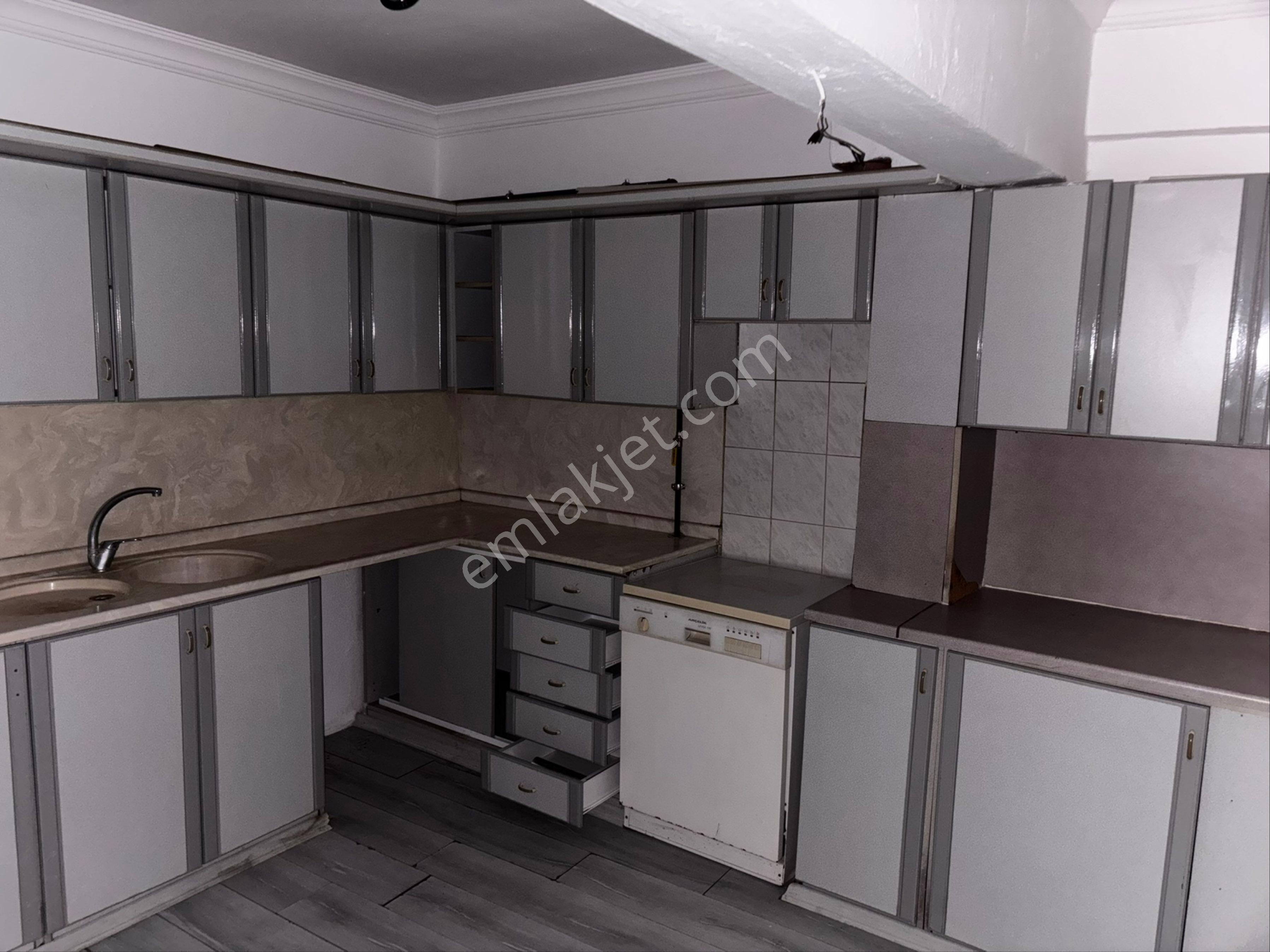 257 Yeni Mahallede Kiralık Doğalgazlı 3+1 Daire - Görsel 15