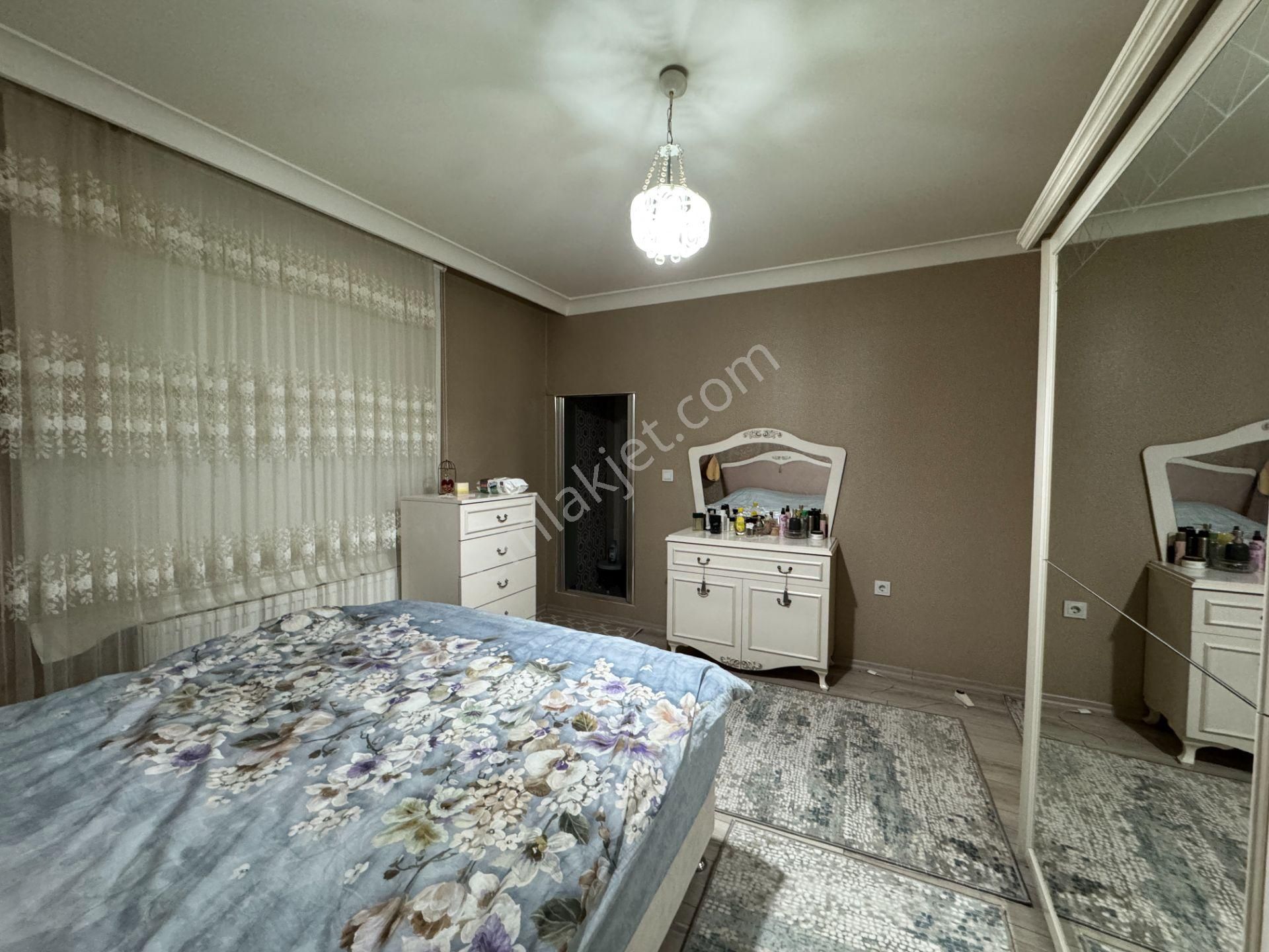 Pursaklar Mehmet Zengin Emlak'tan Asansörlü, Kapalı Otoparklı, Ebeveyn Banyolu, Masrafsız 2+1 - Görsel 18