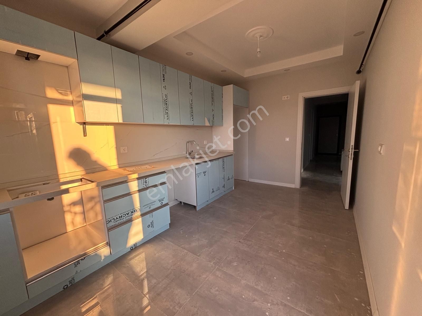 Tokay'dan3+1 136m2 Giyinme Odalı Perşembe Pazarının İçinde Daire - Görsel 3