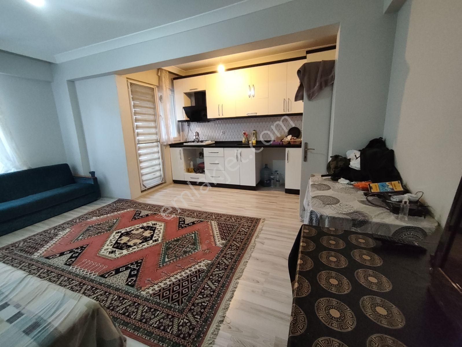 Rüstem Mah. 2+1 Zemin Kat 7 Yıllık Satılık Daire