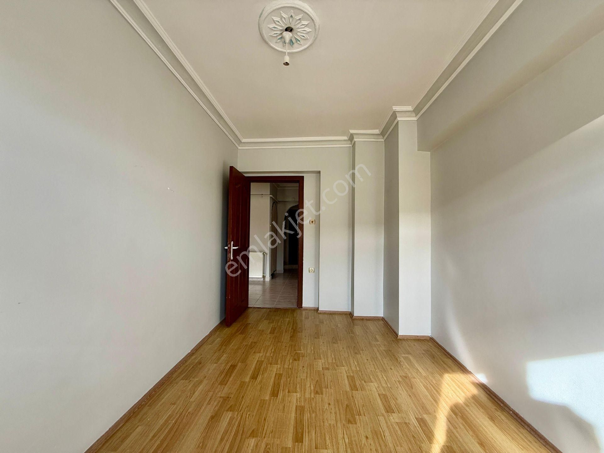 Kalecik Emlak'tan Hicret Camii Yakını Katta G.cephe Kilerli 3+1 Daire - Görsel 6