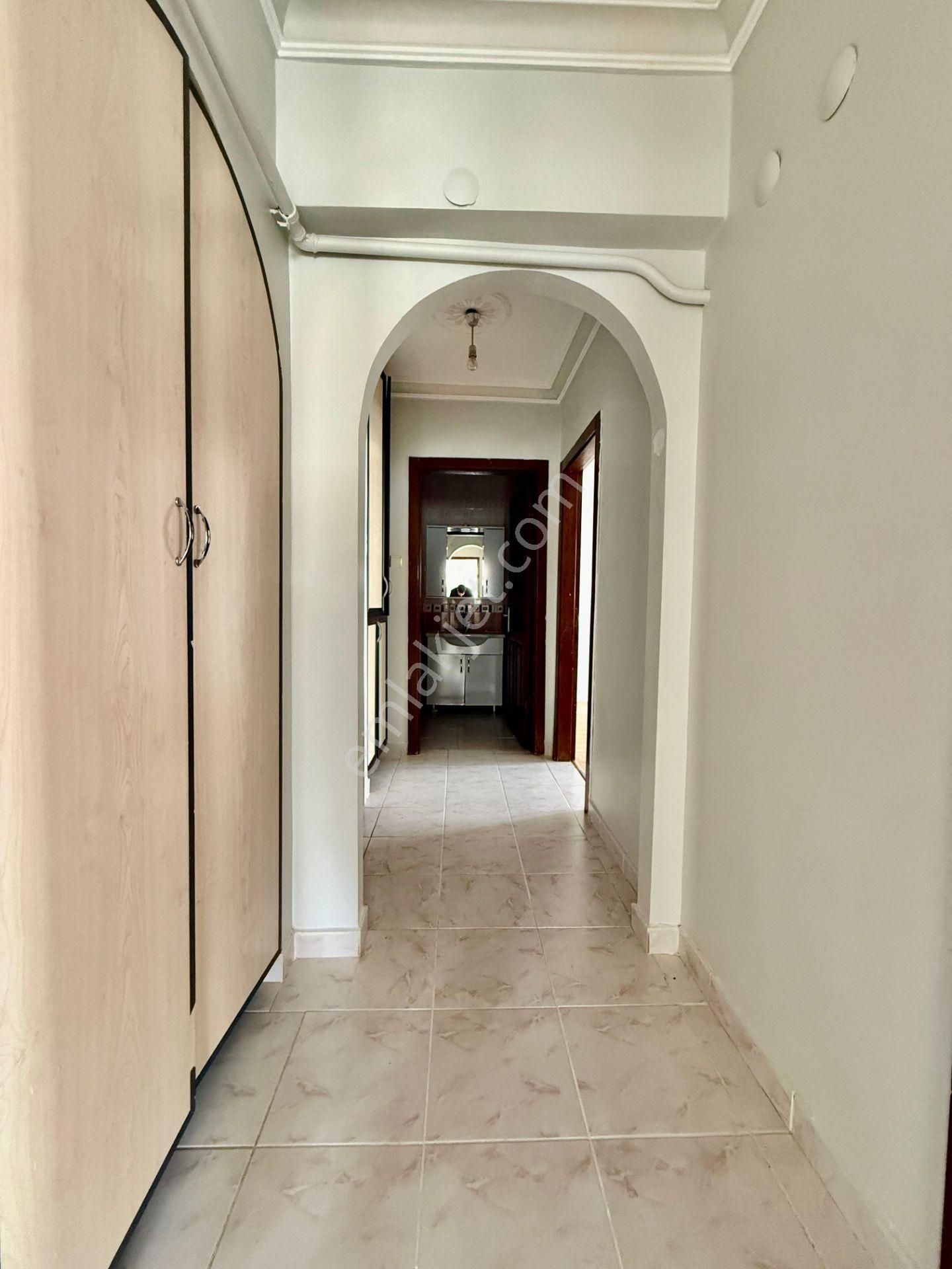 Kalecik Emlak'tan Hicret Camii Yakını Katta G.cephe Kilerli 3+1 Daire - Görsel 17