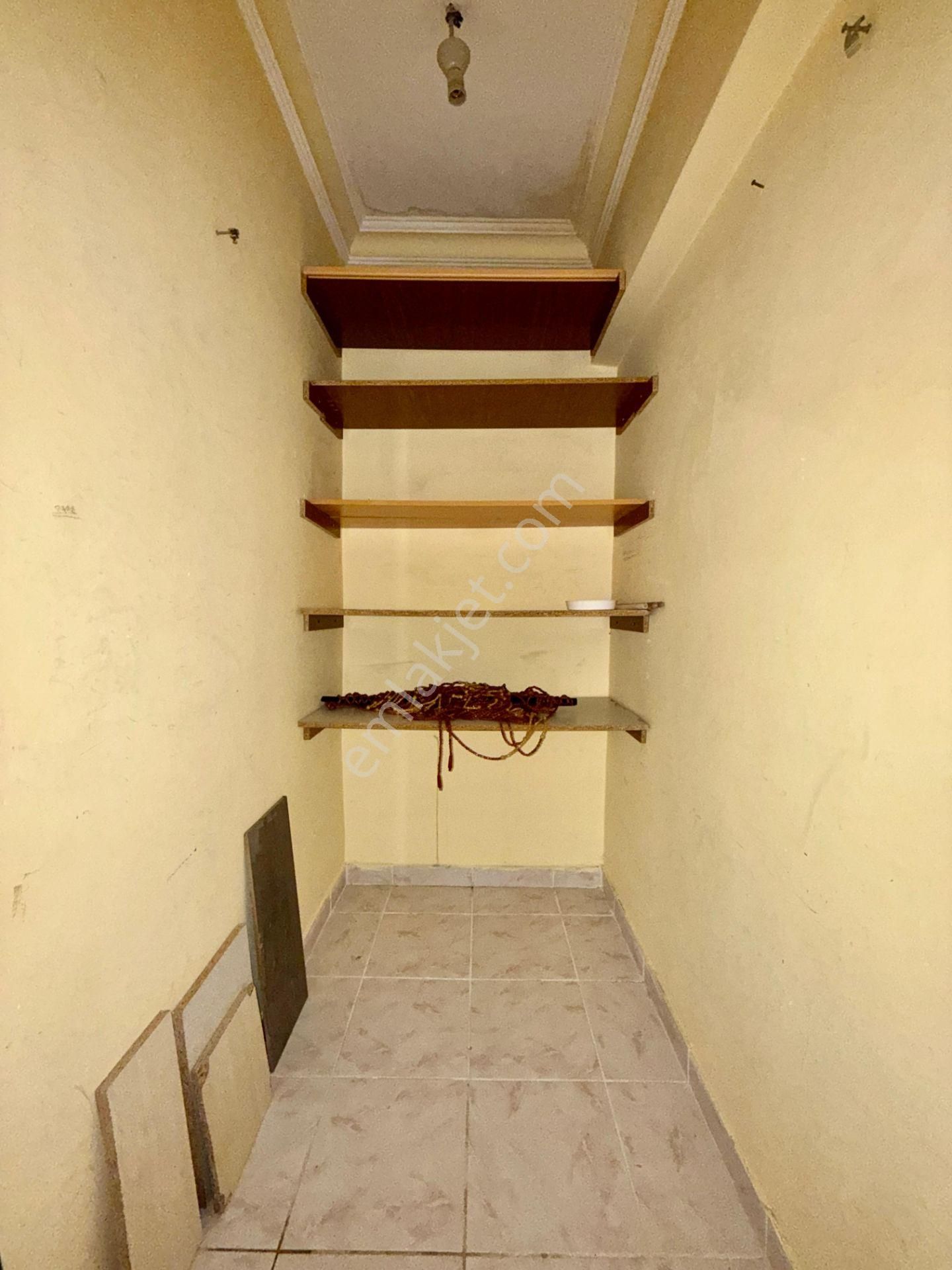 Kalecik Emlak'tan Hicret Camii Yakını Katta G.cephe Kilerli 3+1 Daire - Görsel 13