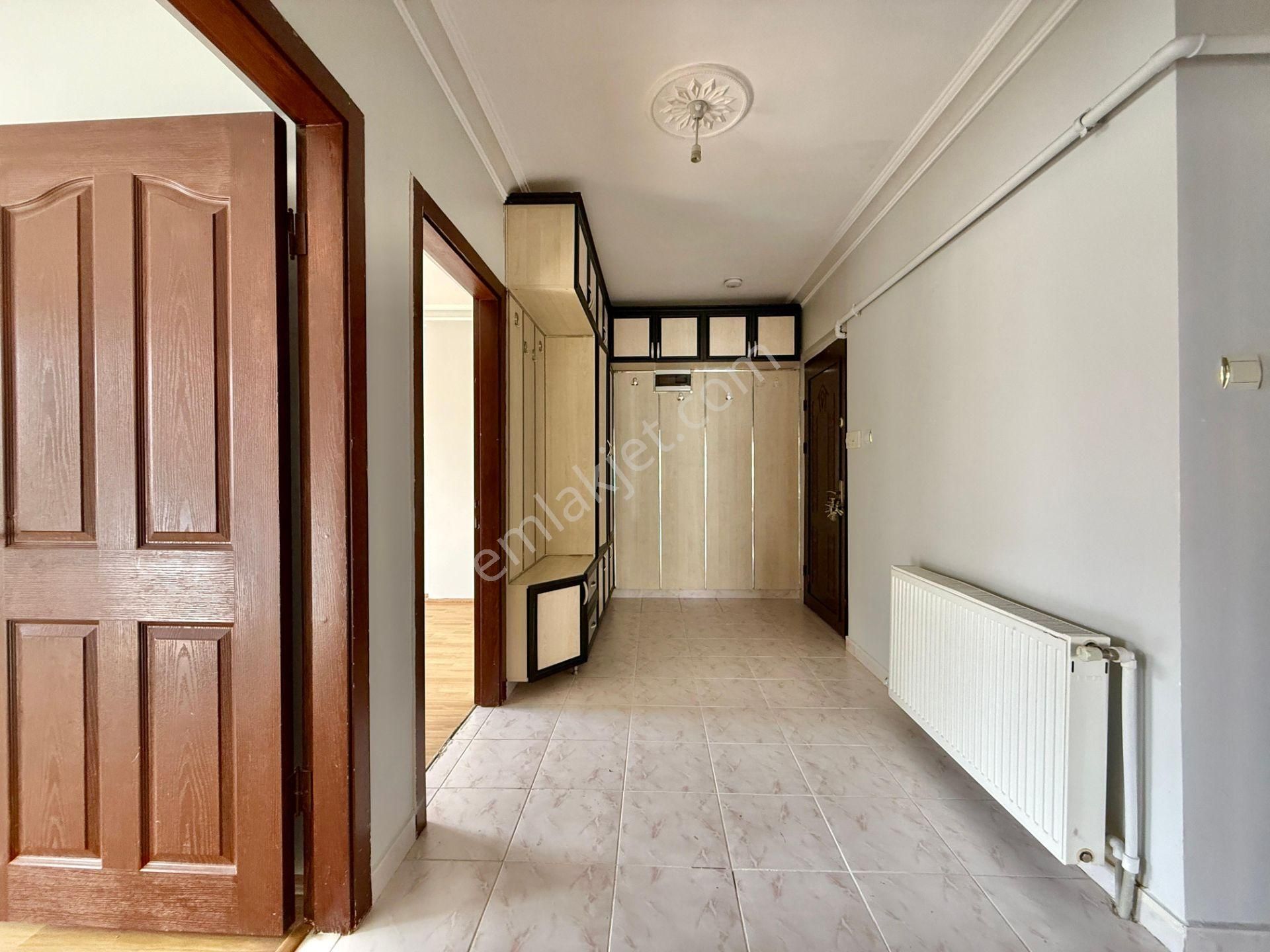 Kalecik Emlak'tan Hicret Camii Yakını Katta G.cephe Kilerli 3+1 Daire - Görsel 16