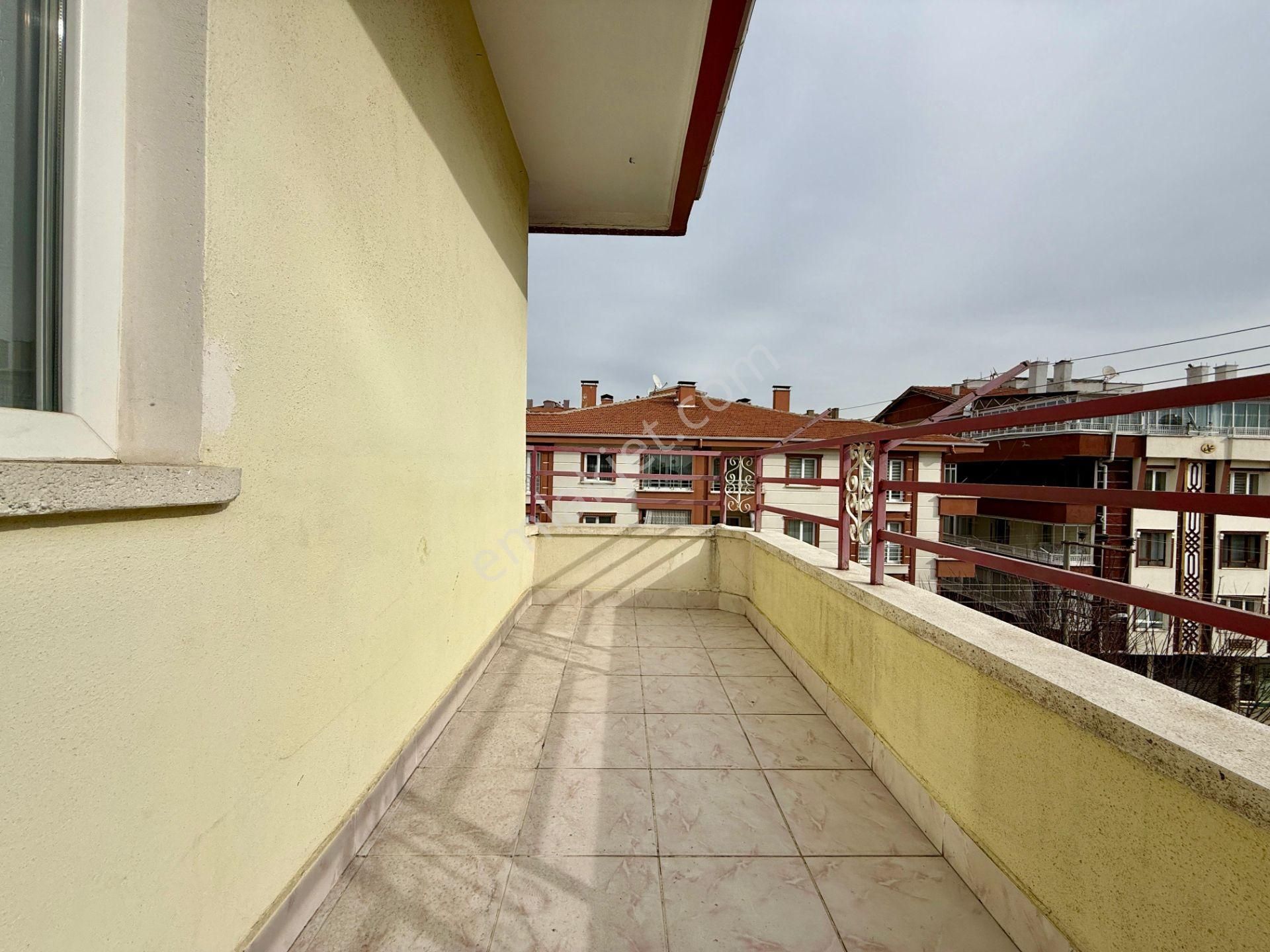 Kalecik Emlak'tan Hicret Camii Yakını Katta G.cephe Kilerli 3+1 Daire - Görsel 21