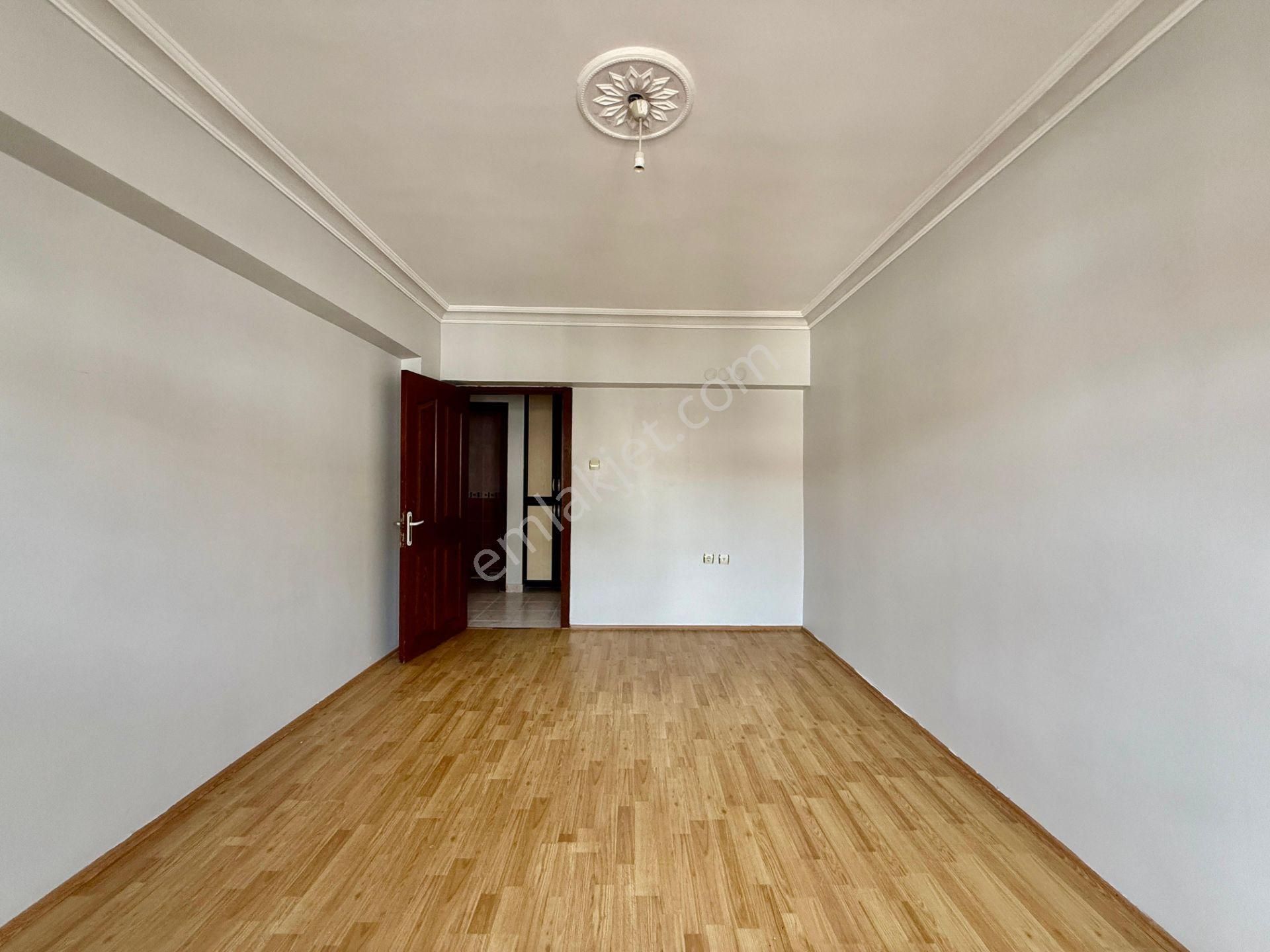 Kalecik Emlak'tan Hicret Camii Yakını Katta G.cephe Kilerli 3+1 Daire - Görsel 10