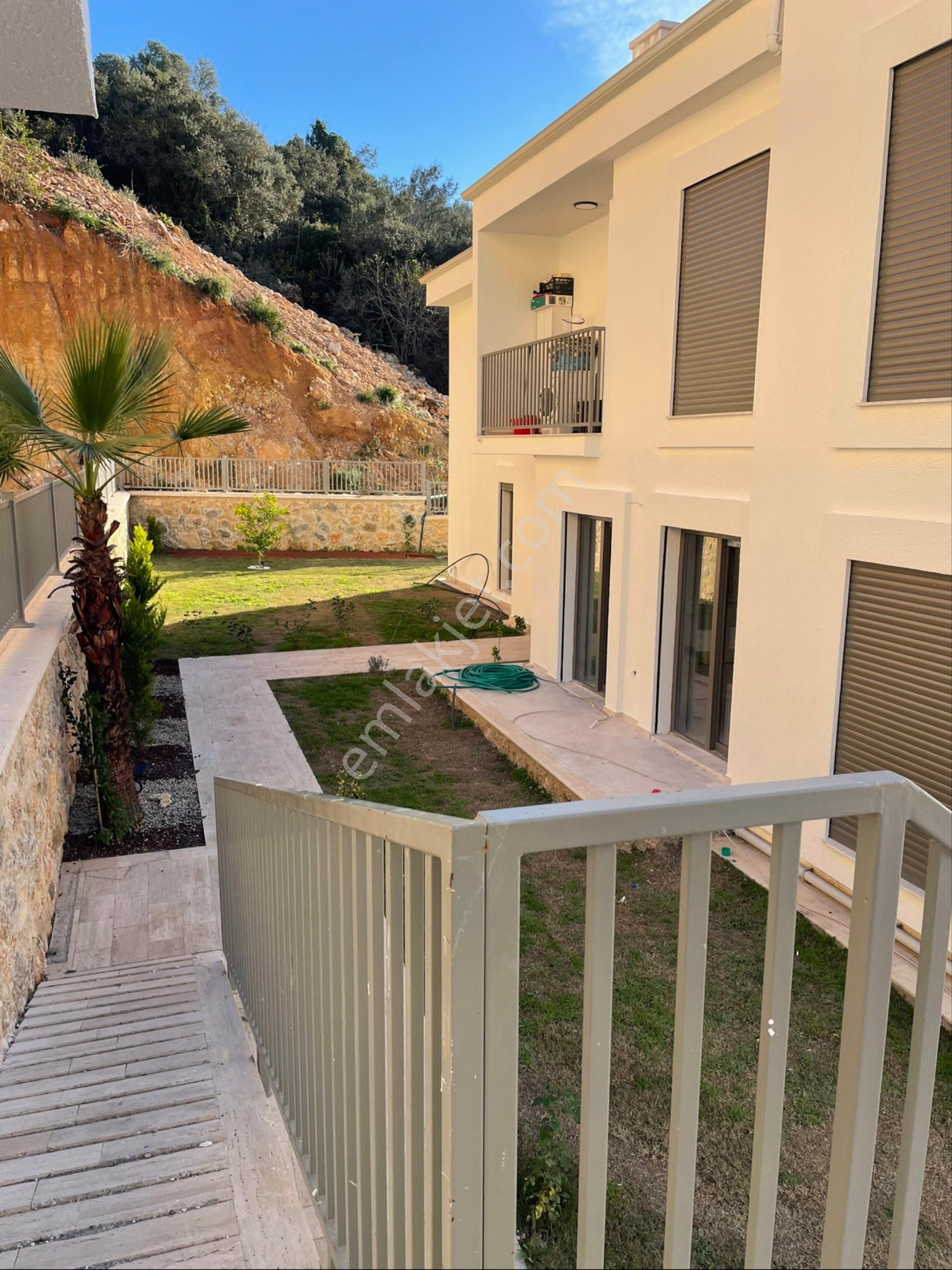 Gökova Mah.de Havuzlu 2+1 Daire Kiralık - Görsel 2