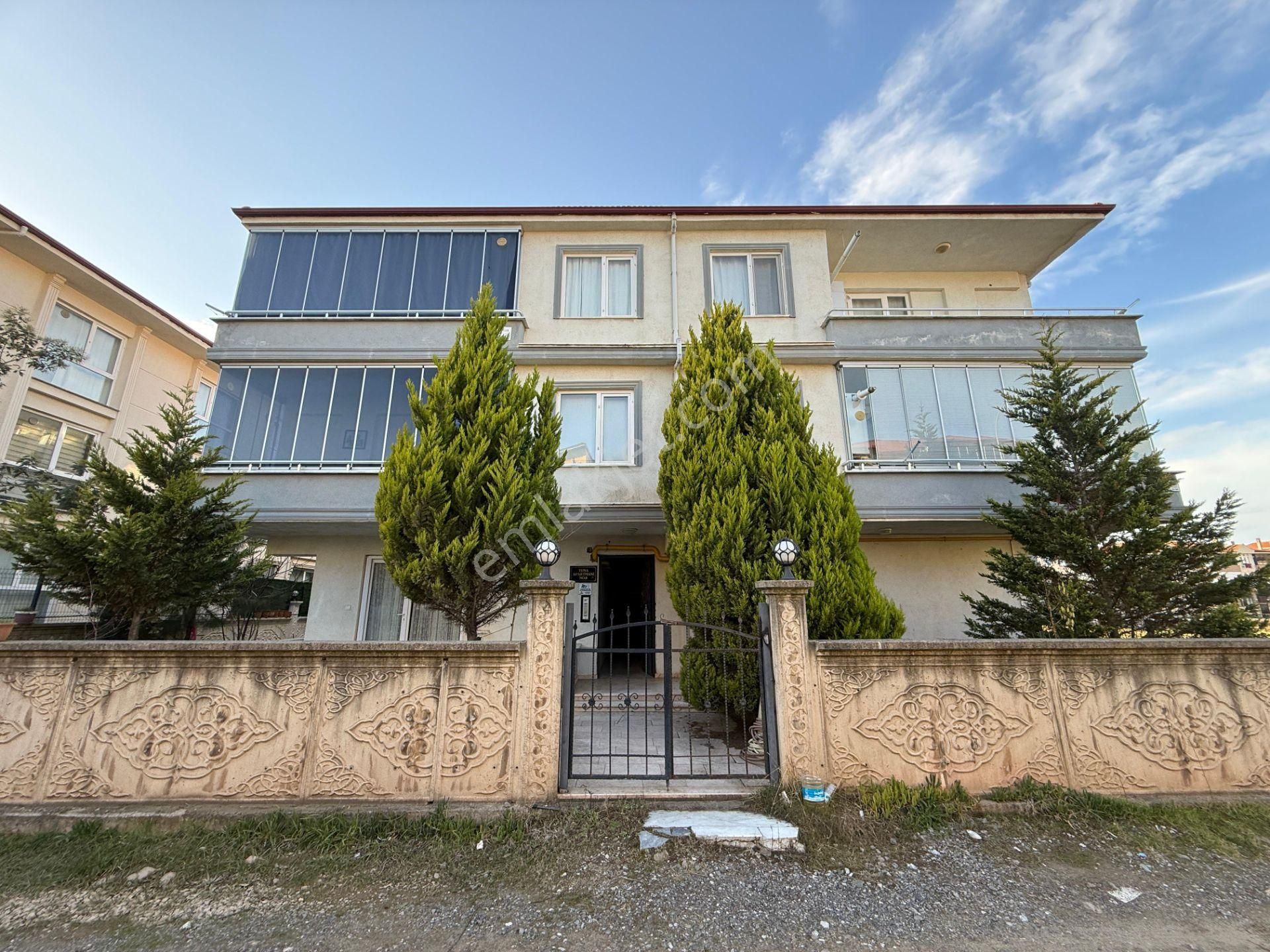 Karasu'da Uygun Fiyatlı Yatırımlık Ve Eşyalı 1+1 Satılık Daire