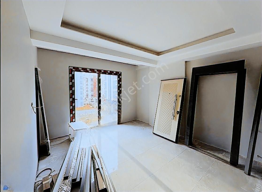 Avax***mezitli/akdeniz Mahallesi Yaşar Doğu Cd 3+1 Geniş Daire