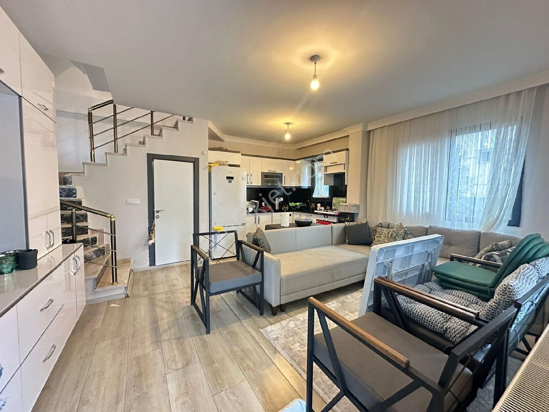 Demireller - Kurulu Düzen, Geniş Bahçeli, Bol Artılı 4+1 Villa - Görsel 26