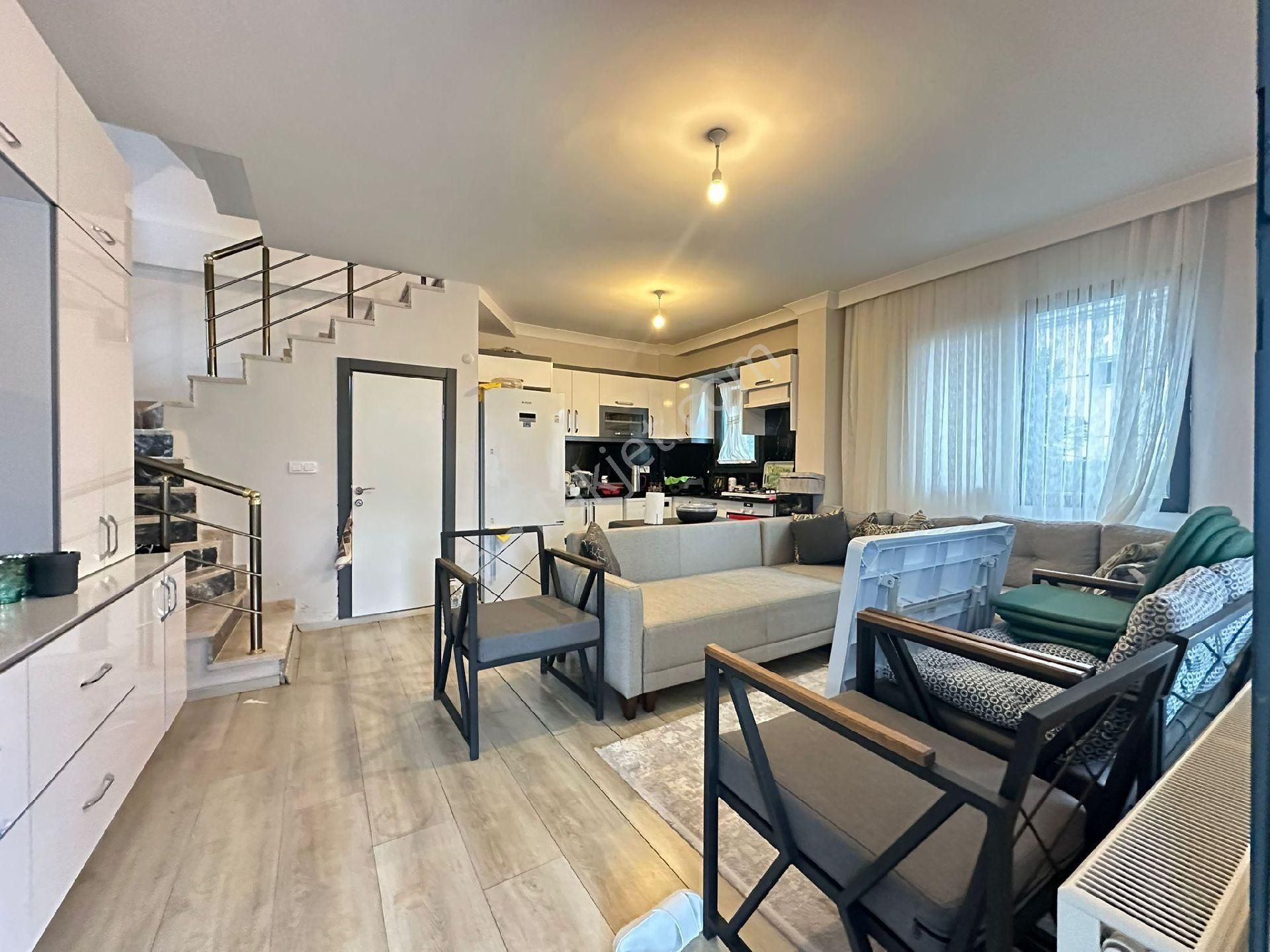 Demireller - Kurulu Düzen, Geniş Bahçeli, Bol Artılı 4+1 Villa - Görsel 12