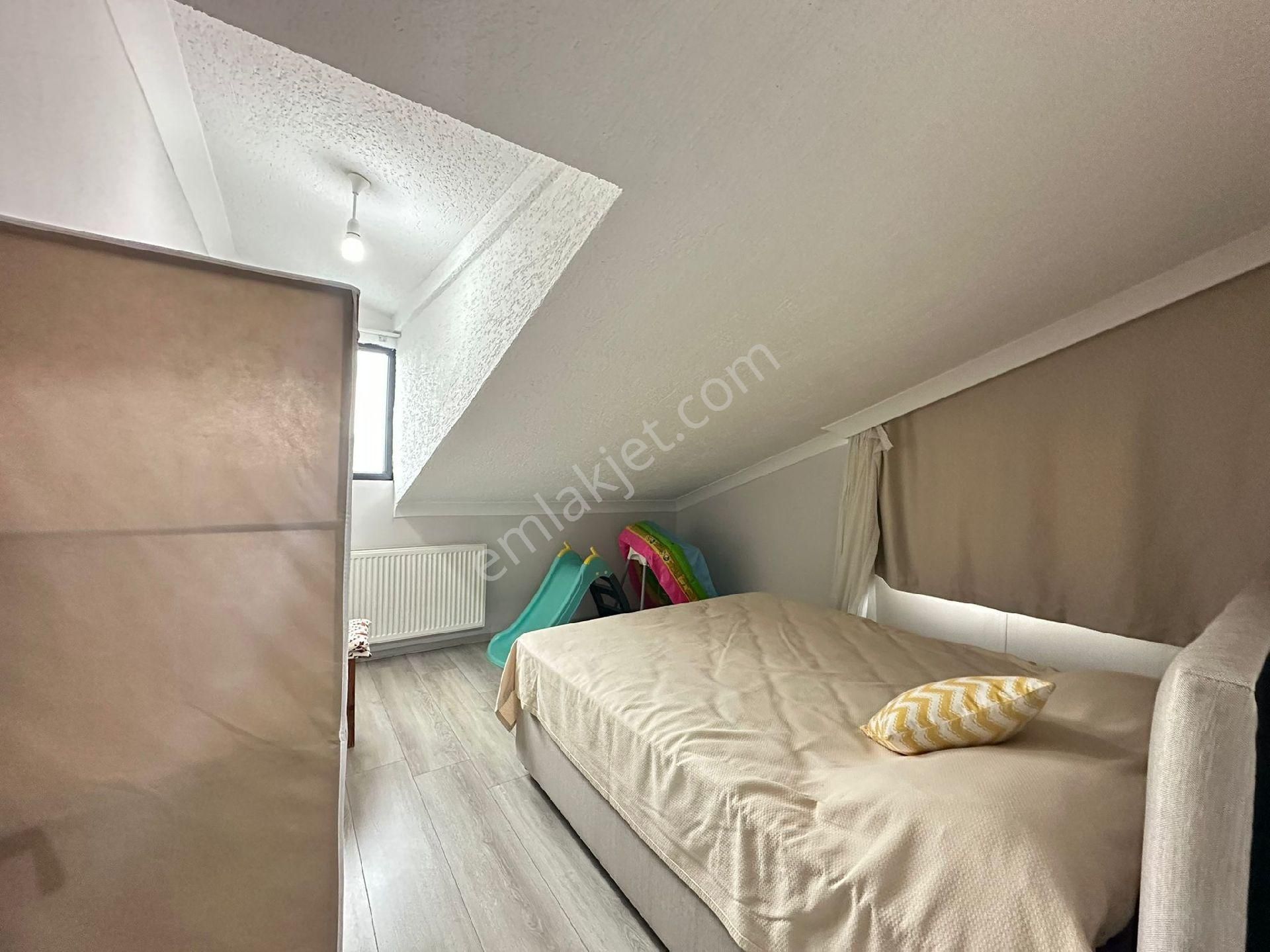 Demireller - Kurulu Düzen, Geniş Bahçeli, Bol Artılı 4+1 Villa - Görsel 23