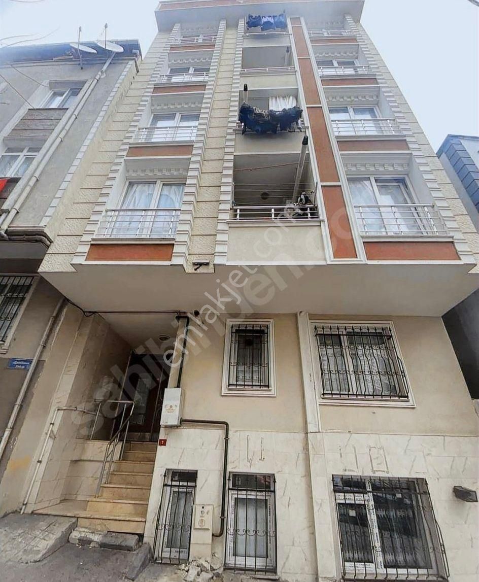 Yenibosna Satılık 2+1 3.kat Daire