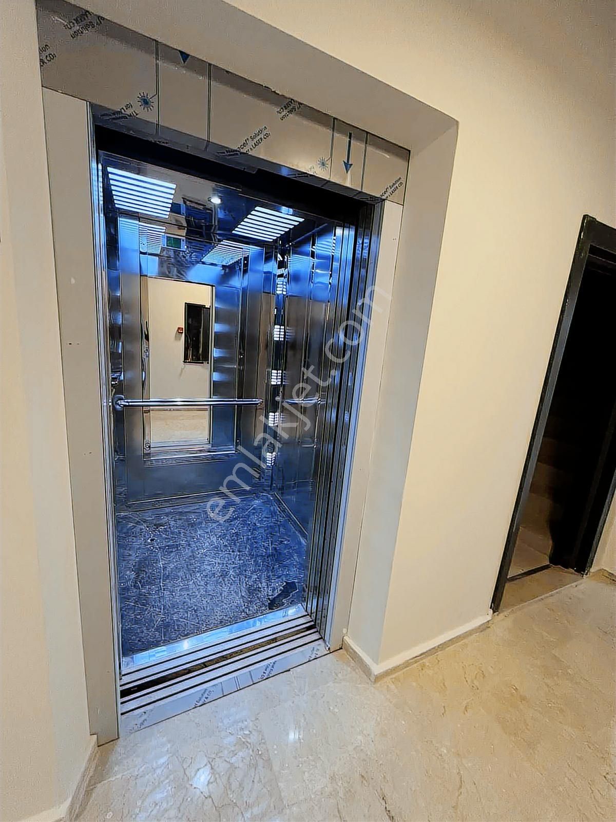 Prestijli Tuvalprojesinde 1.5+1 Kiralık Avax Gayrimenkulden - Görsel 11