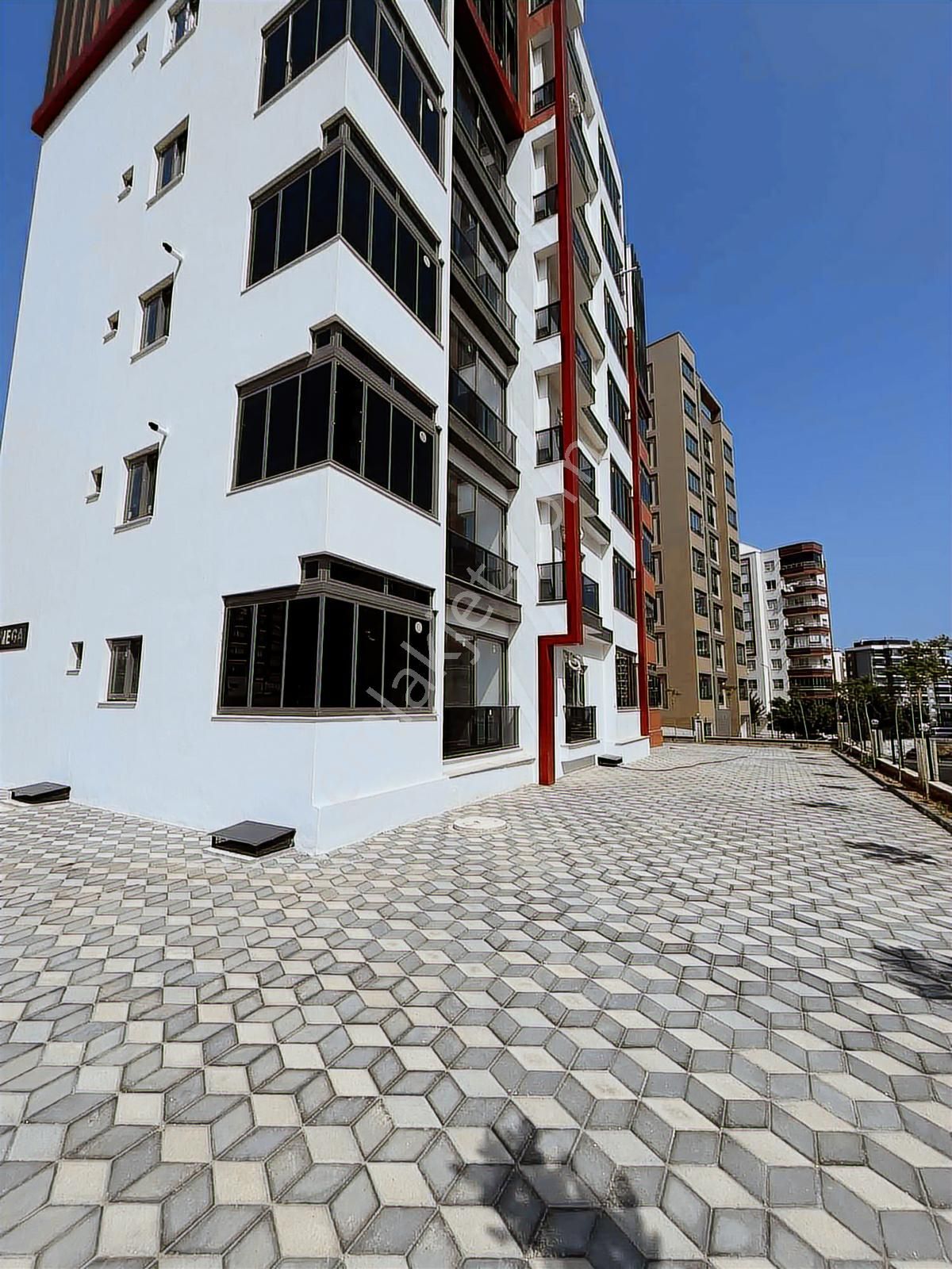 Prestijli Tuvalprojesinde 1.5+1 Kiralık Avax Gayrimenkulden - Görsel 9