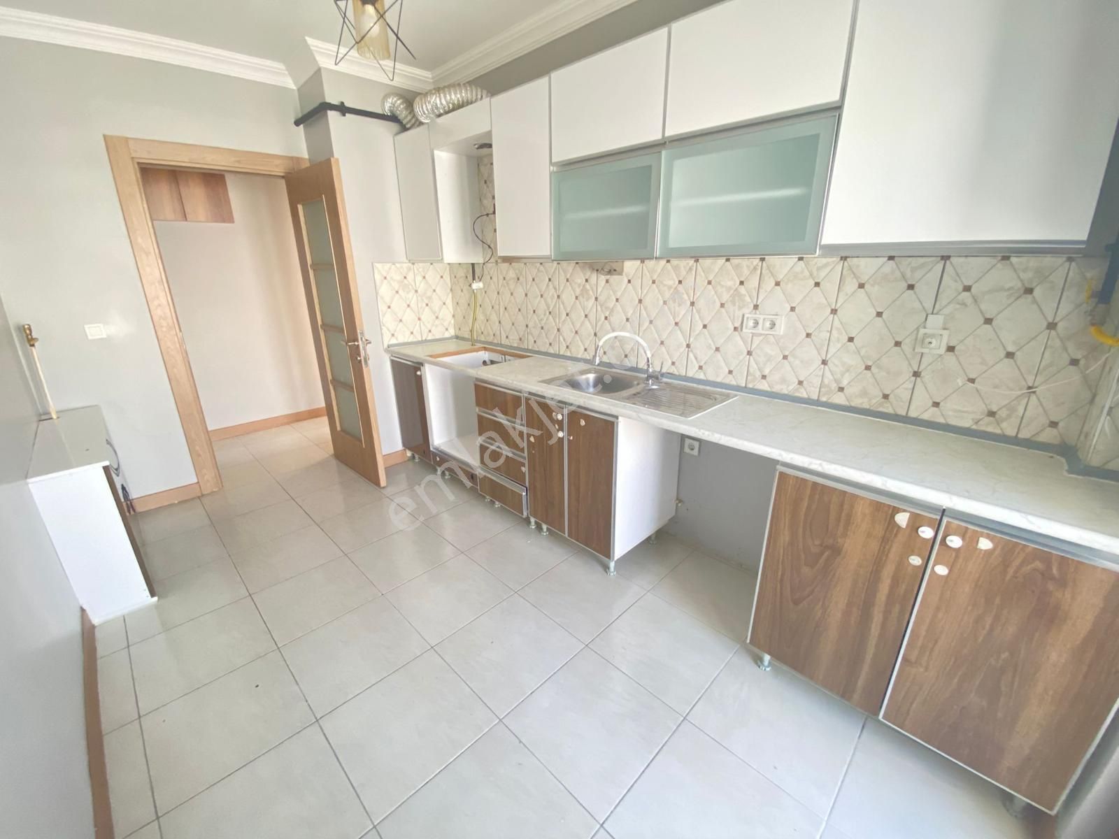 🏡akgedik Mahallesi 🏡site İçi ✅3+1 125m2 5 Katlının 5 Katı ❇️kapalı Mutfak Petek Kombili
