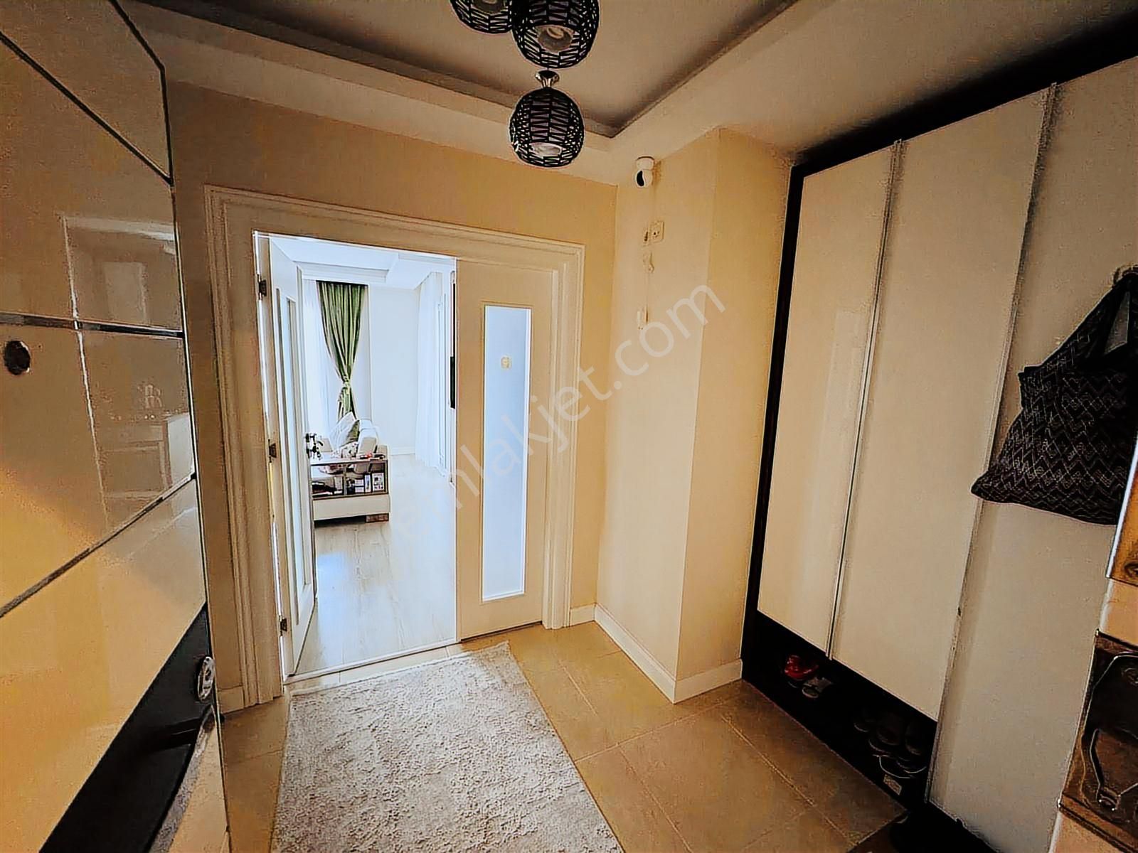 Avax****mersinin En Gözde Yeri Üni.cad. Satılık Eşyalı Geniş 2+1 - Görsel 8