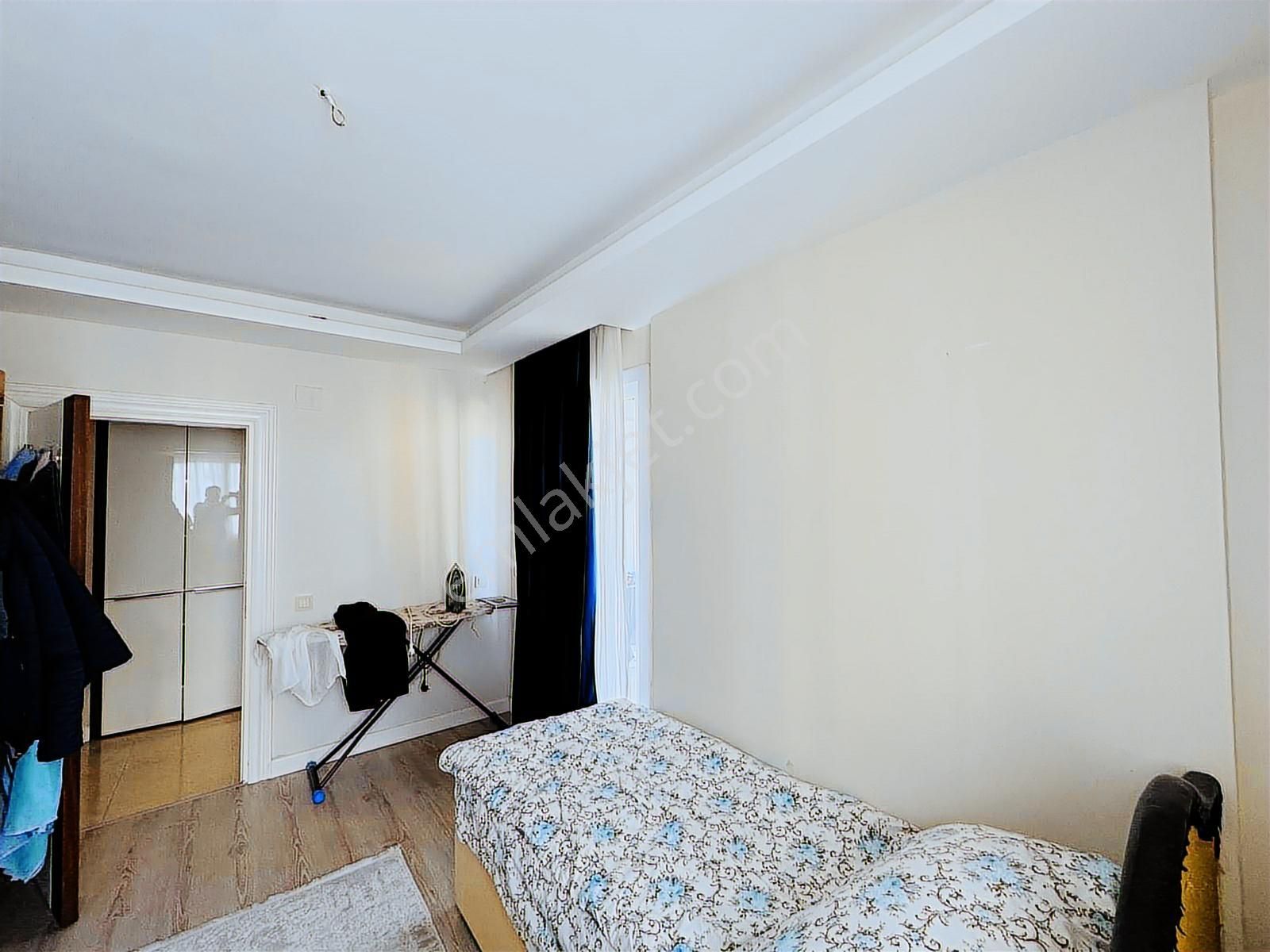 Avax****mersinin En Gözde Yeri Üni.cad. Satılık Eşyalı Geniş 2+1 - Görsel 18