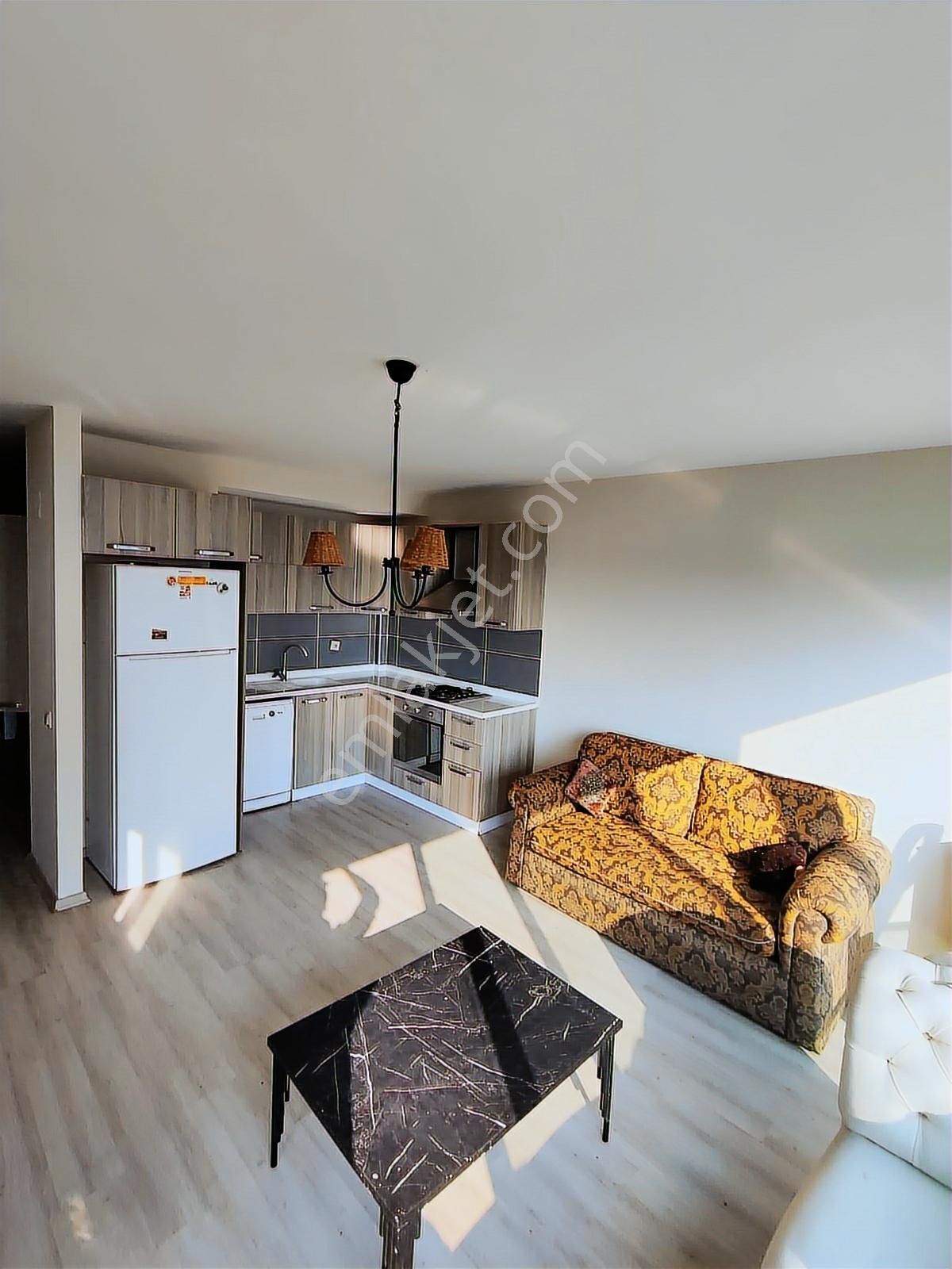 Eşyalı 2+1 Daire | Havuzlu Site | Otopark | Amerikan Mutfak