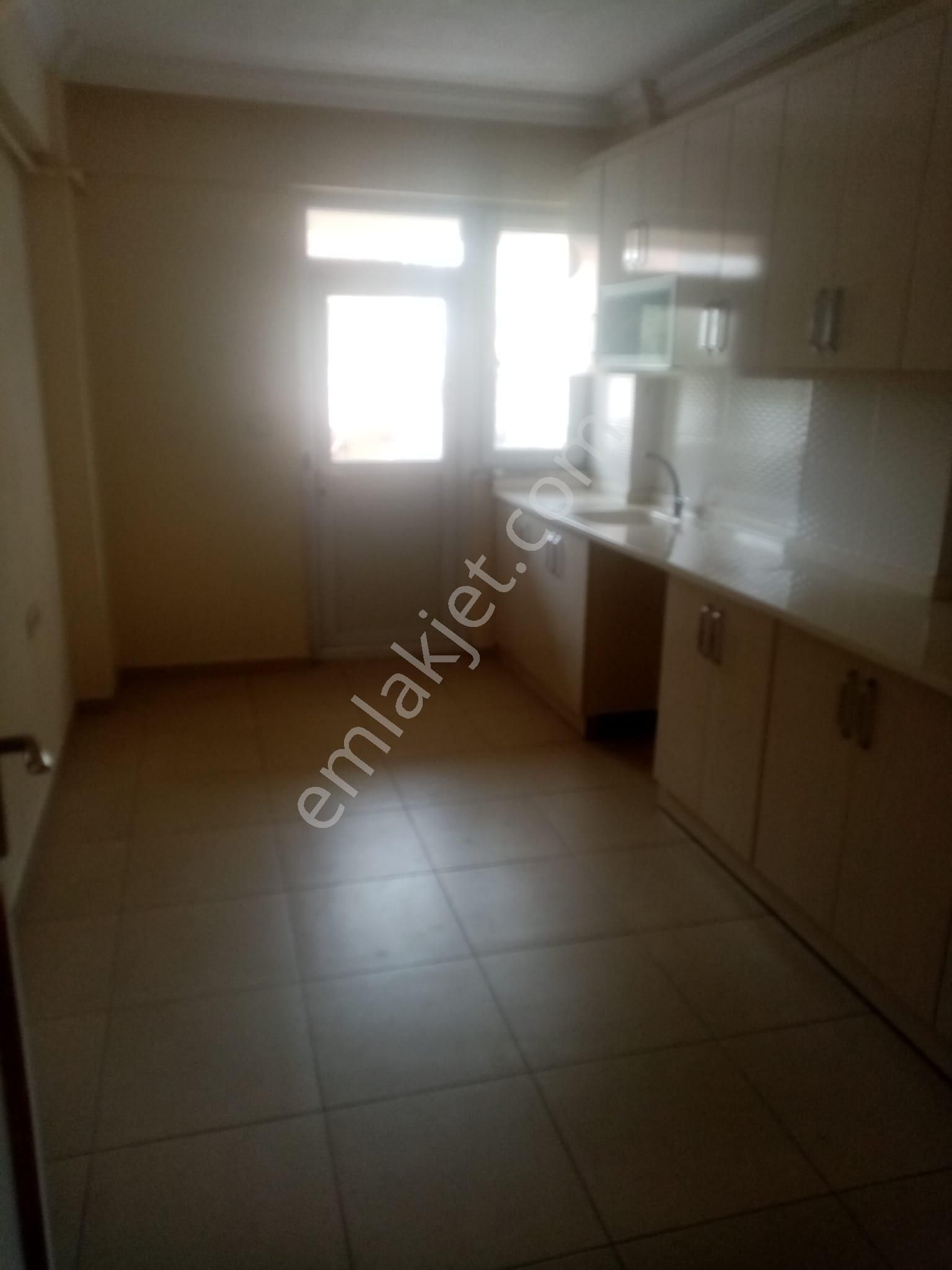 Balıkesir Karesi Toygar Mah.demirdağ Emlaktan 3+1 Kiralık Daire.