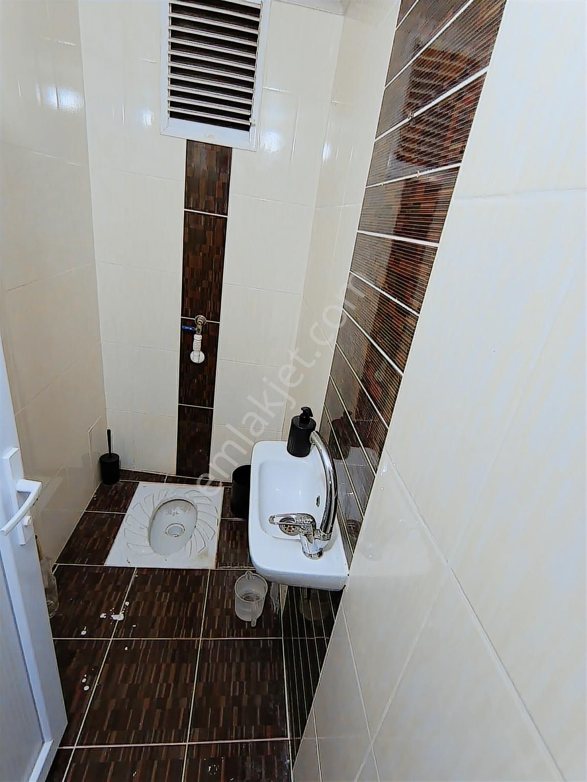 Viranşehir Merkezde Kiralık Geniş 2+1 Daire - Görsel 16