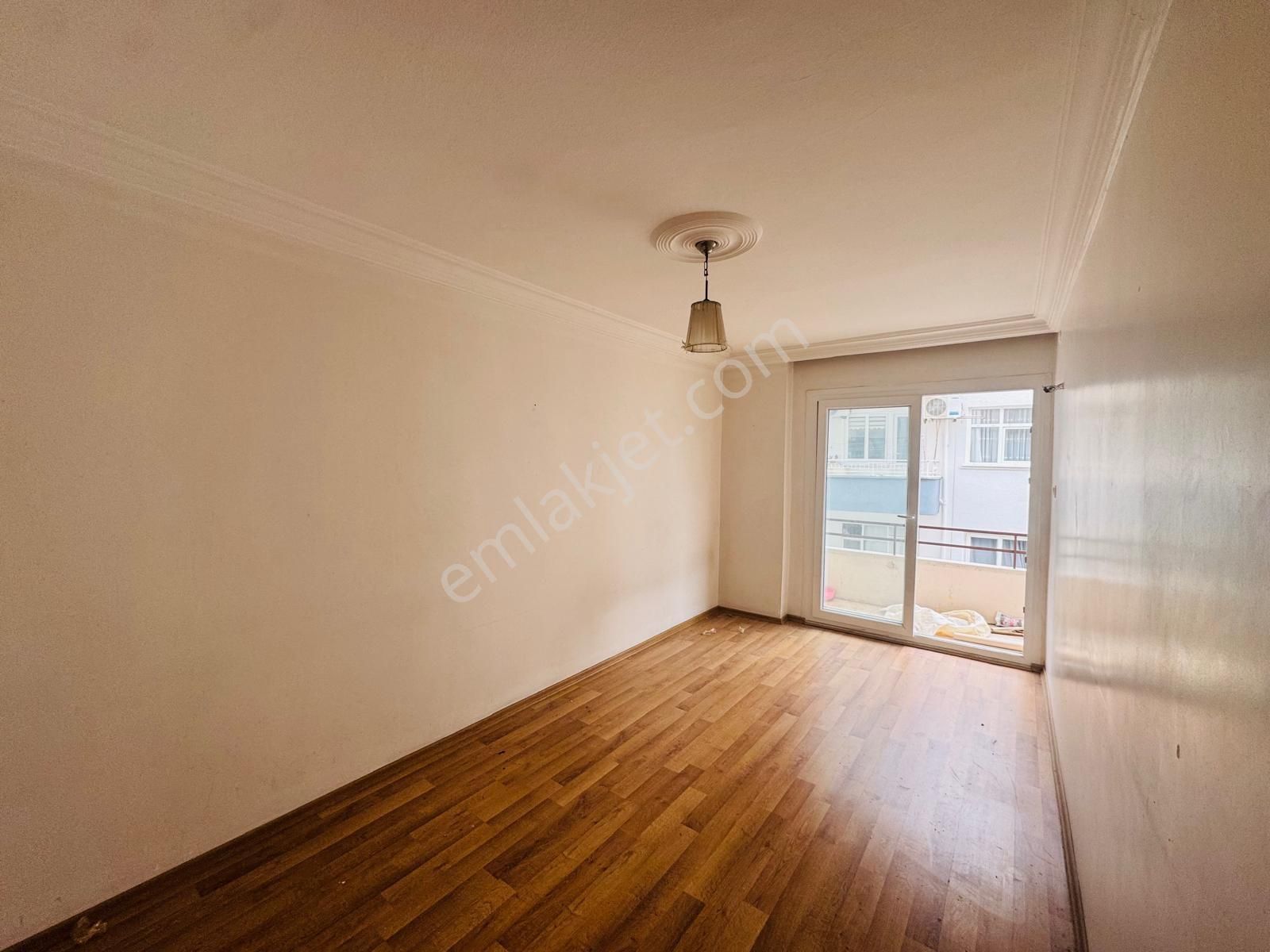 Mezitli Atatürk Mahallesinde Merkezi Konumda Geniş 3+1 Kiralık - Görsel 2