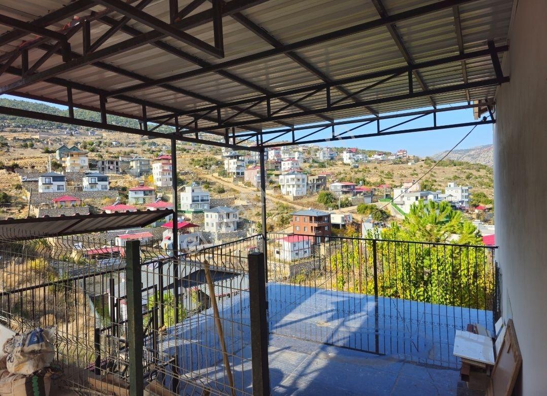 Soğucak Yaylasında Bahçeli 6+2 Tripleks Villa - Görsel 3
