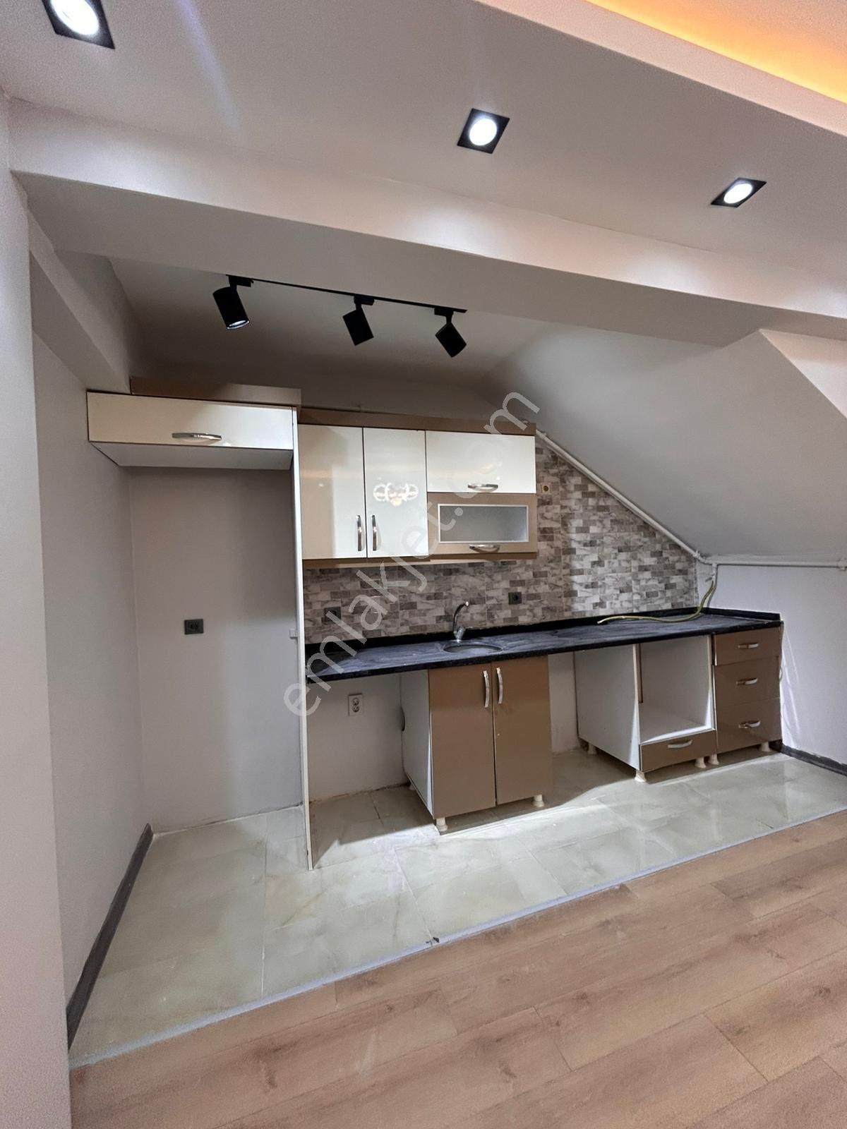 Loft Yapı’dan Metrobüse Yakın Kış Bahçeli Satılık 2+1 Daire - Görsel 5