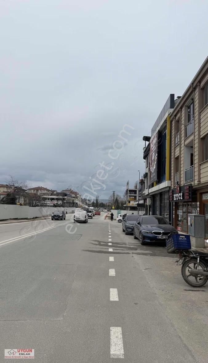 Hastane Dibinde Kiralık Dükkan