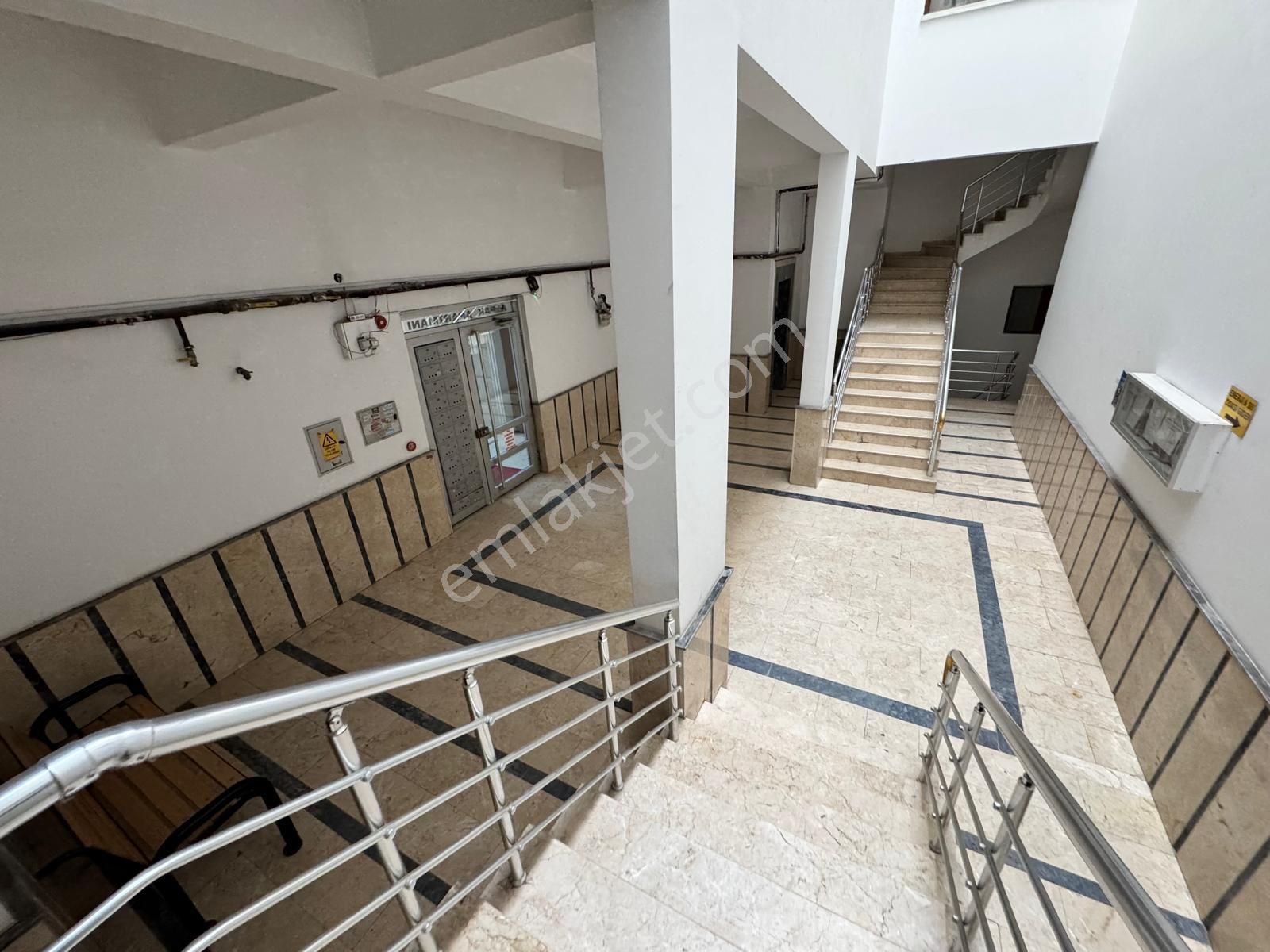 Sincan Malazgirt Mah.'de Bulvar Cephe Satılık 3+1 Ara Katta Daire - Görsel 31