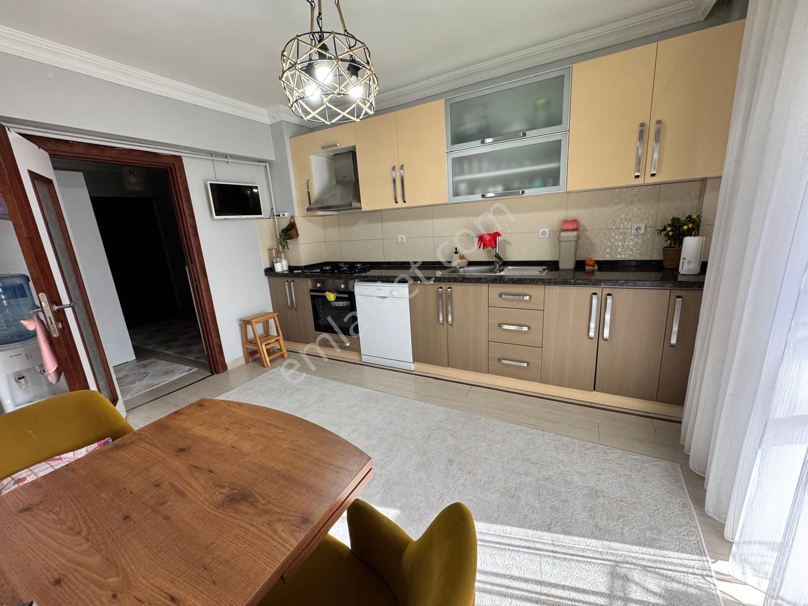 Sincan Malazgirt Mah.'de Bulvar Cephe Satılık 3+1 Ara Katta Daire - Görsel 4