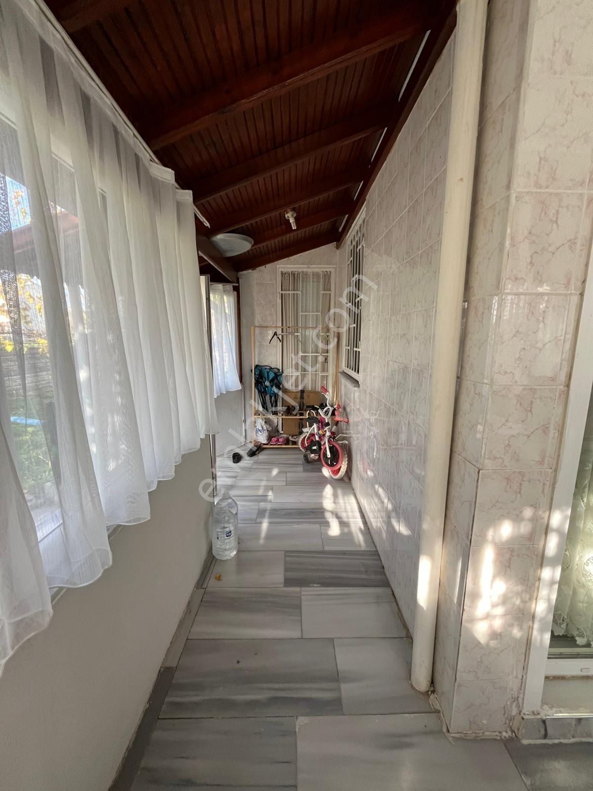 Valleyden Yeniçiftlikte Site İçinde Eşyalı 3+1 Satılık Villa!! - Görsel 4
