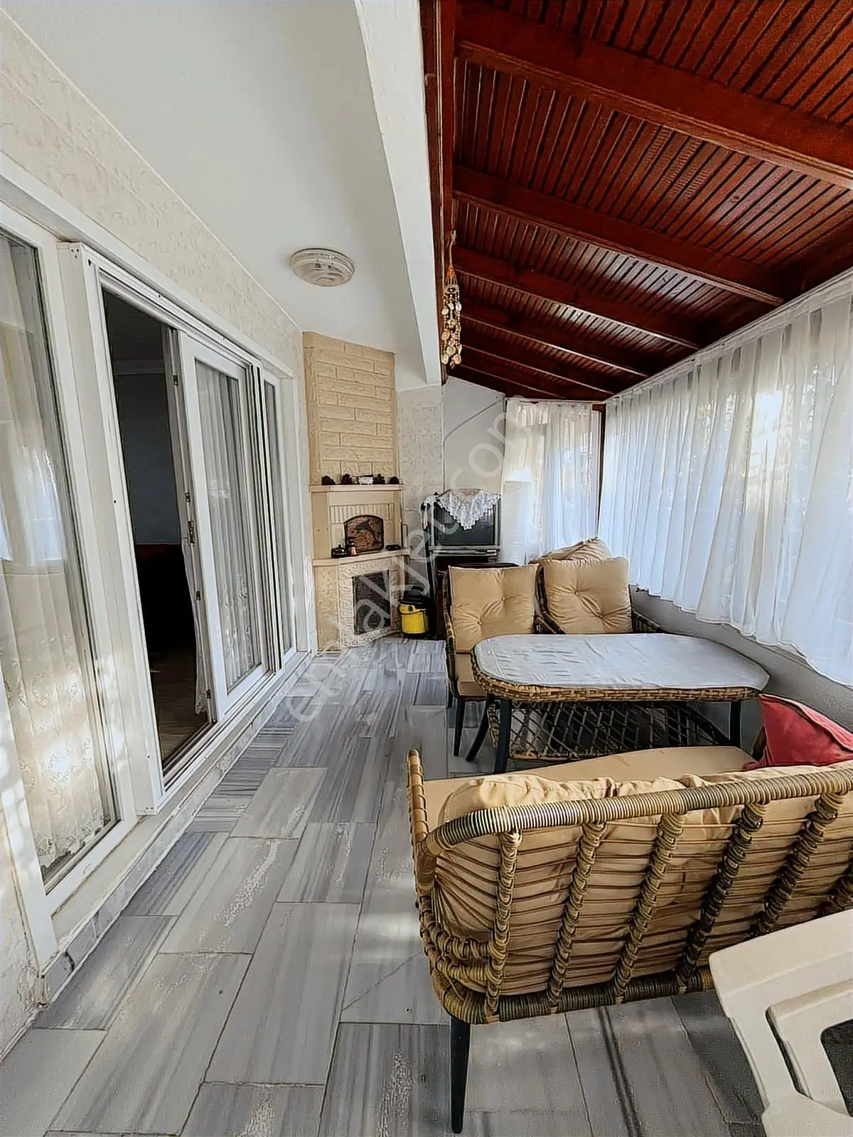 Valleyden Yeniçiftlikte Site İçinde Eşyalı 3+1 Satılık Villa!! - Görsel 8