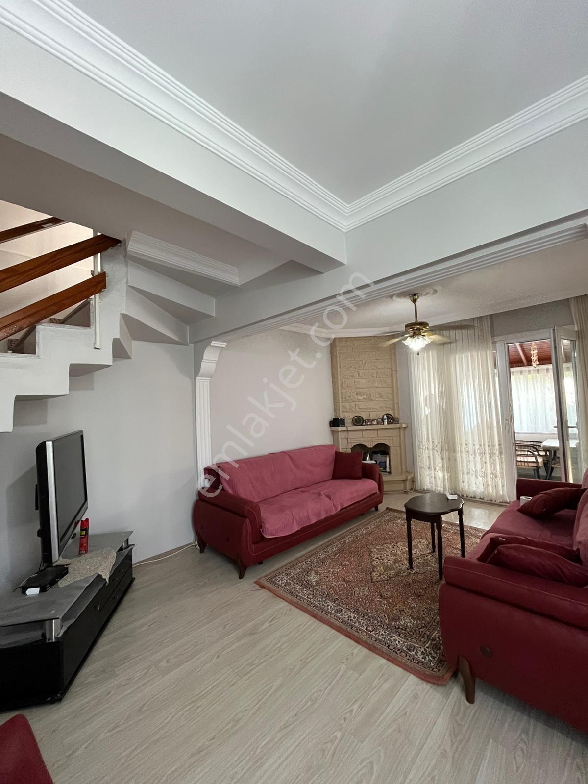 Valleyden Yeniçiftlikte Site İçinde Eşyalı 3+1 Satılık Villa!! - Görsel 10