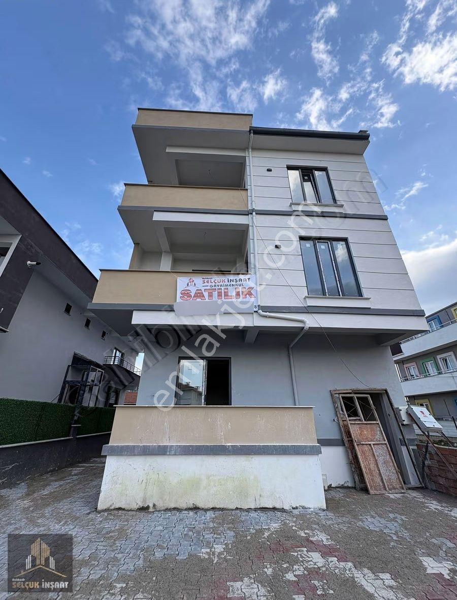 Gümüşçeşme Mahallesinde 3+1 Ara Kat Satılık Daire