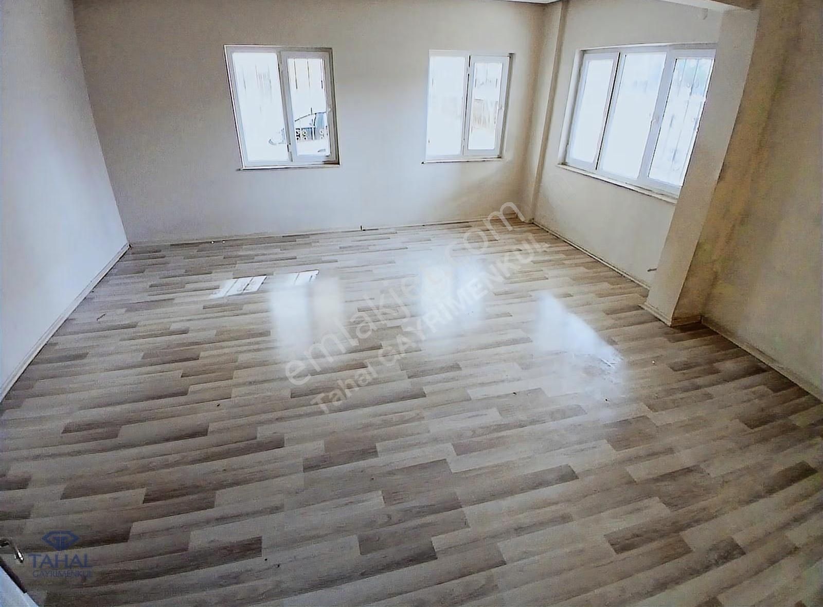 Konuksver'de Kiralık 3+1 145m2 Yüksek Giriş Tam Cadde Üstünde - Görsel 15