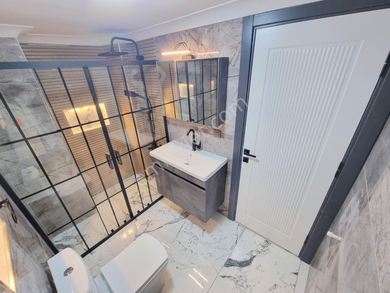 🟣⚫akçayın Merkezin'de Arakat Ön Cephe Muhteşem Tasarımıyla Göz Alan 2+1 Daire - Görsel 14